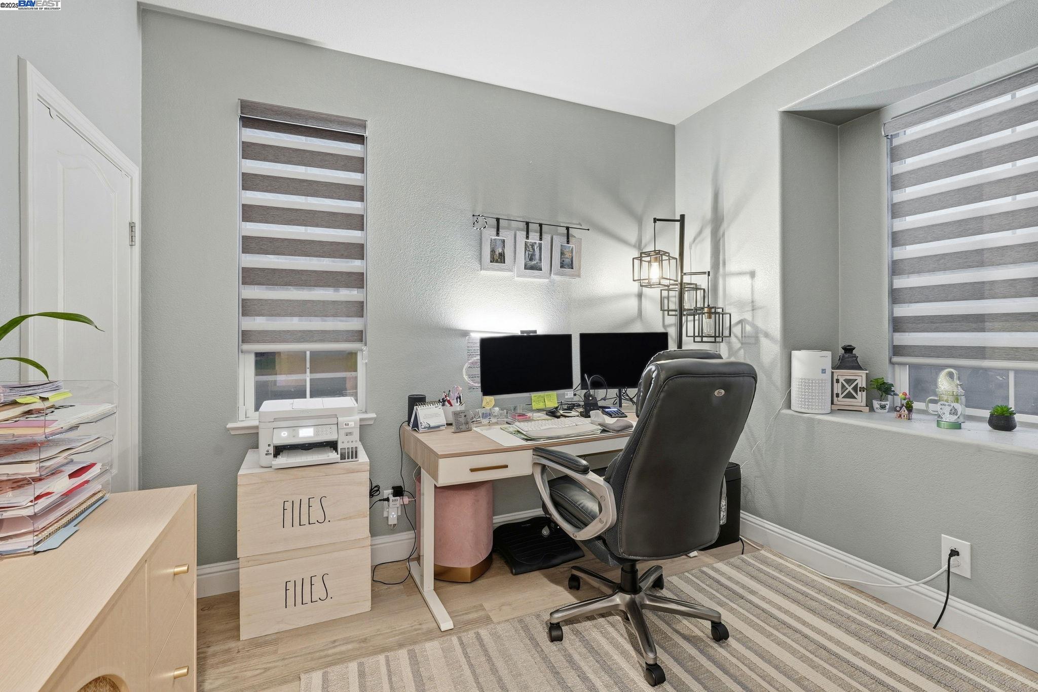 Detail Gallery Image 18 of 36 For 1588 Hearthsong Dr, Manteca,  CA 95337 - 4 Beds | 2/1 Baths