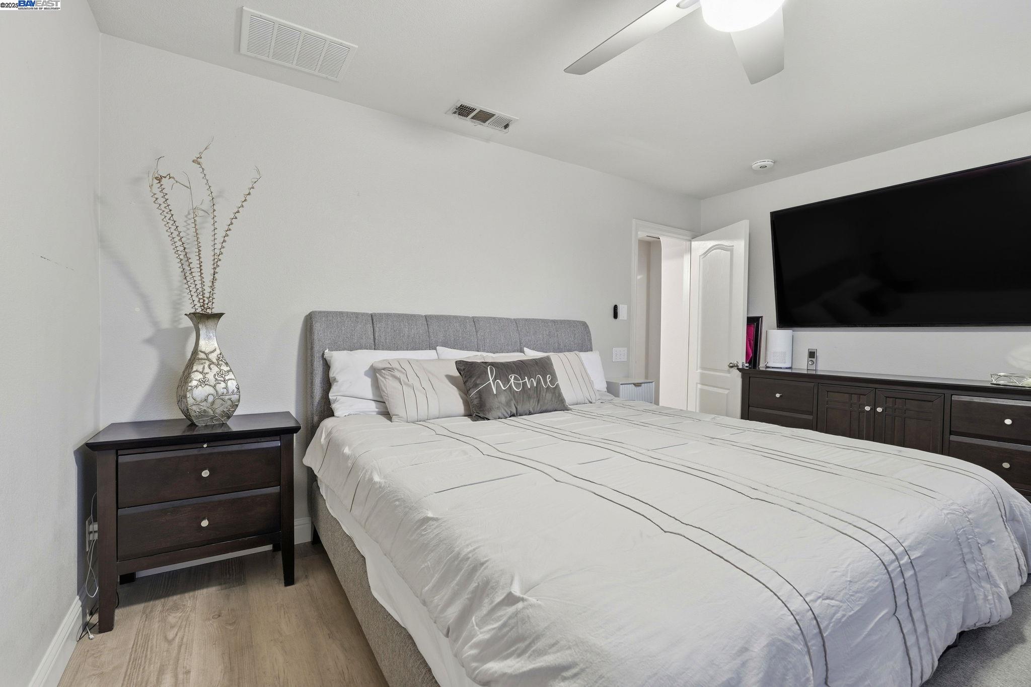 Detail Gallery Image 25 of 36 For 1588 Hearthsong Dr, Manteca,  CA 95337 - 4 Beds | 2/1 Baths