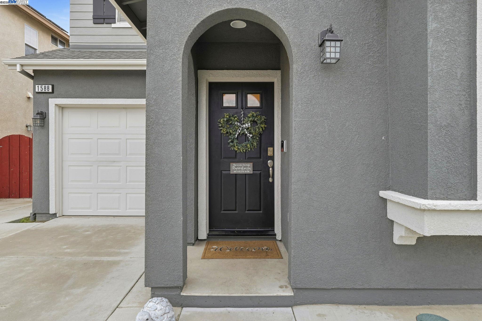 Detail Gallery Image 5 of 36 For 1588 Hearthsong Dr, Manteca,  CA 95337 - 4 Beds | 2/1 Baths