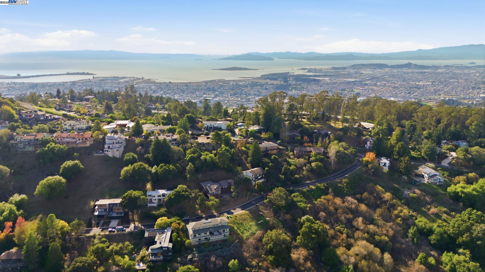 Detail Gallery Image 6 of 10 For 8421 Wildcat Dr, El Cerrito,  CA 94530 - – Beds | – Baths