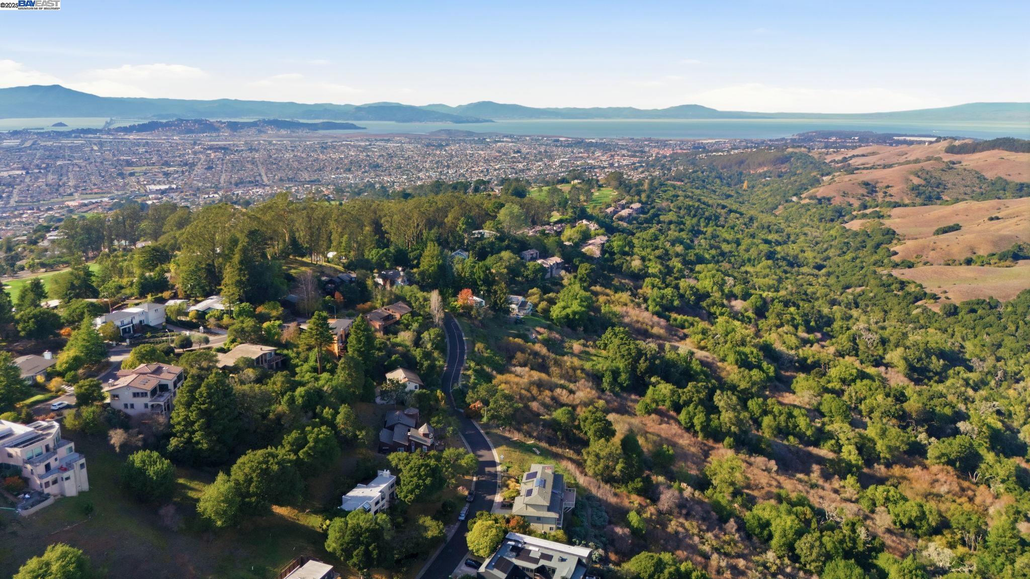 Detail Gallery Image 8 of 10 For 8421 Wildcat Dr, El Cerrito,  CA 94530 - – Beds | – Baths