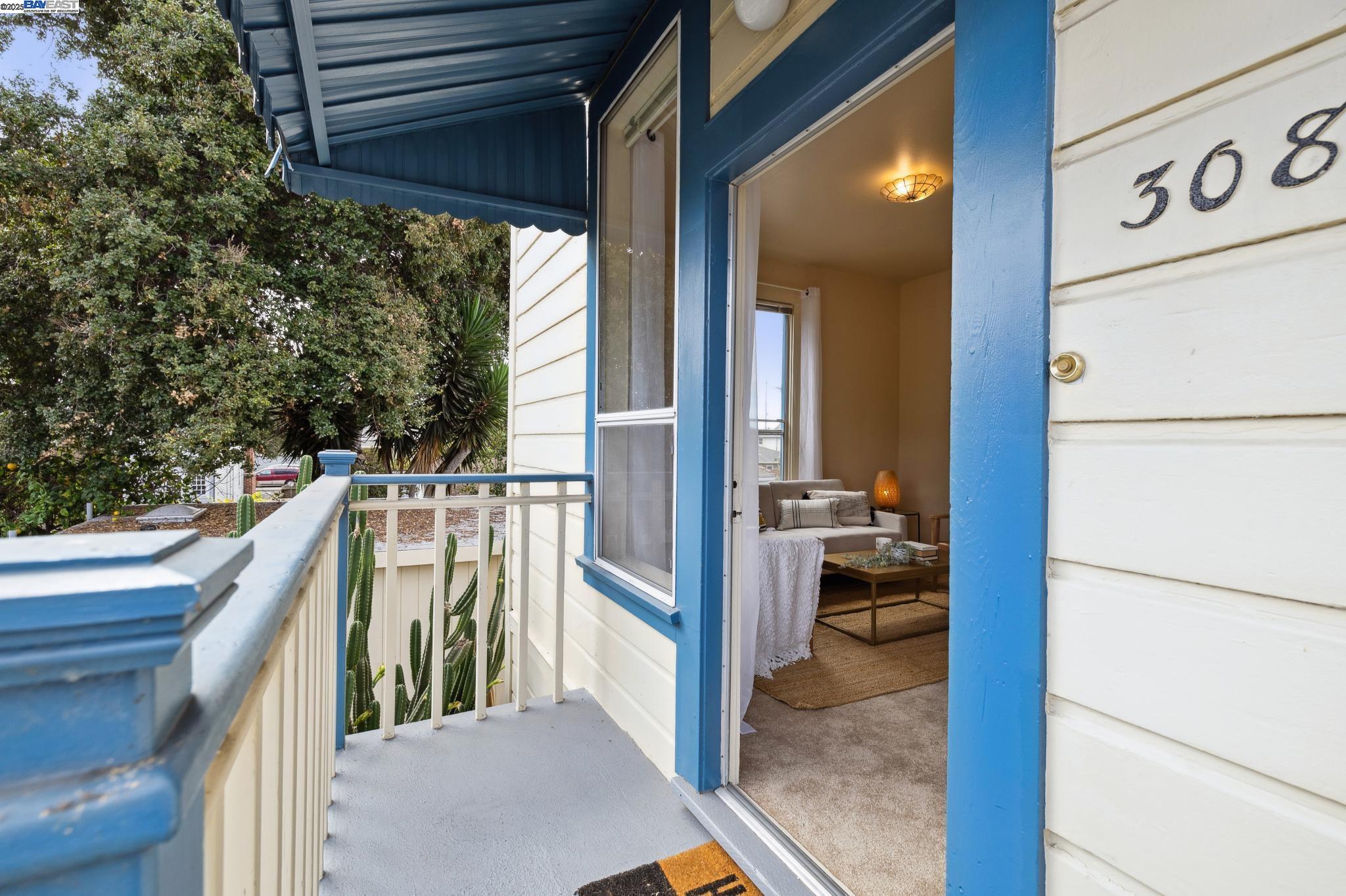 Detail Gallery Image 3 of 60 For 1820 3rd St, Alameda,  CA 94501 - – Beds | – Baths