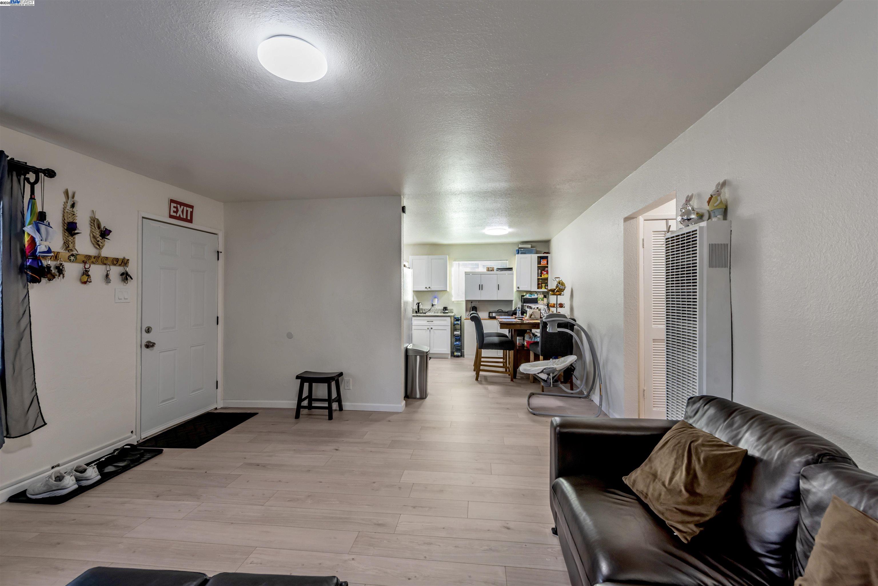 Detail Gallery Image 13 of 25 For 107 Catron Dr, Oakland,  CA 94603 - – Beds | – Baths