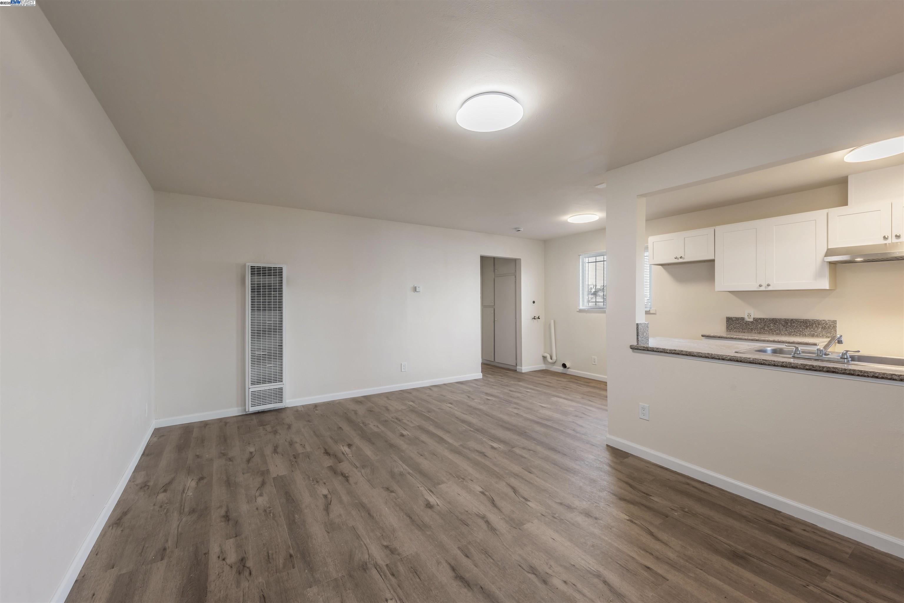 Detail Gallery Image 4 of 25 For 107 Catron Dr, Oakland,  CA 94603 - – Beds | – Baths