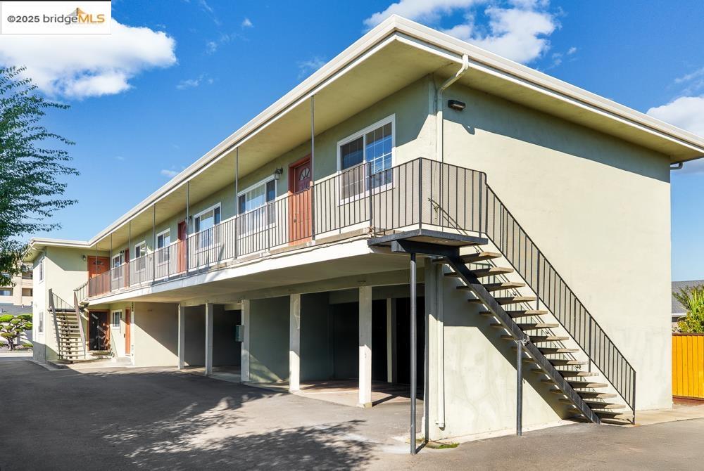 Detail Gallery Image 5 of 21 For 483 Joaquin Ave, San Leandro,  CA 94577-4911 - – Beds | – Baths