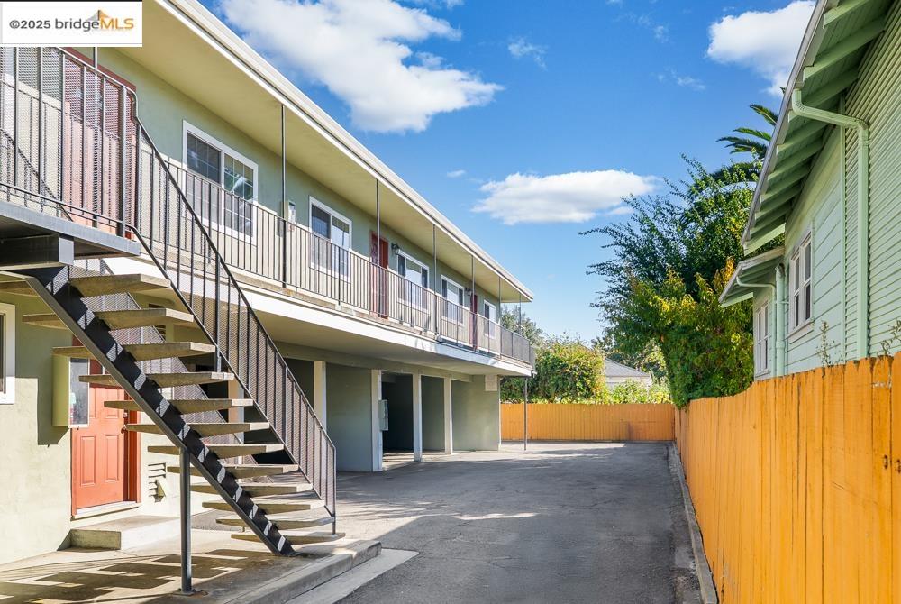 Detail Gallery Image 6 of 21 For 483 Joaquin Ave, San Leandro,  CA 94577-4911 - – Beds | – Baths