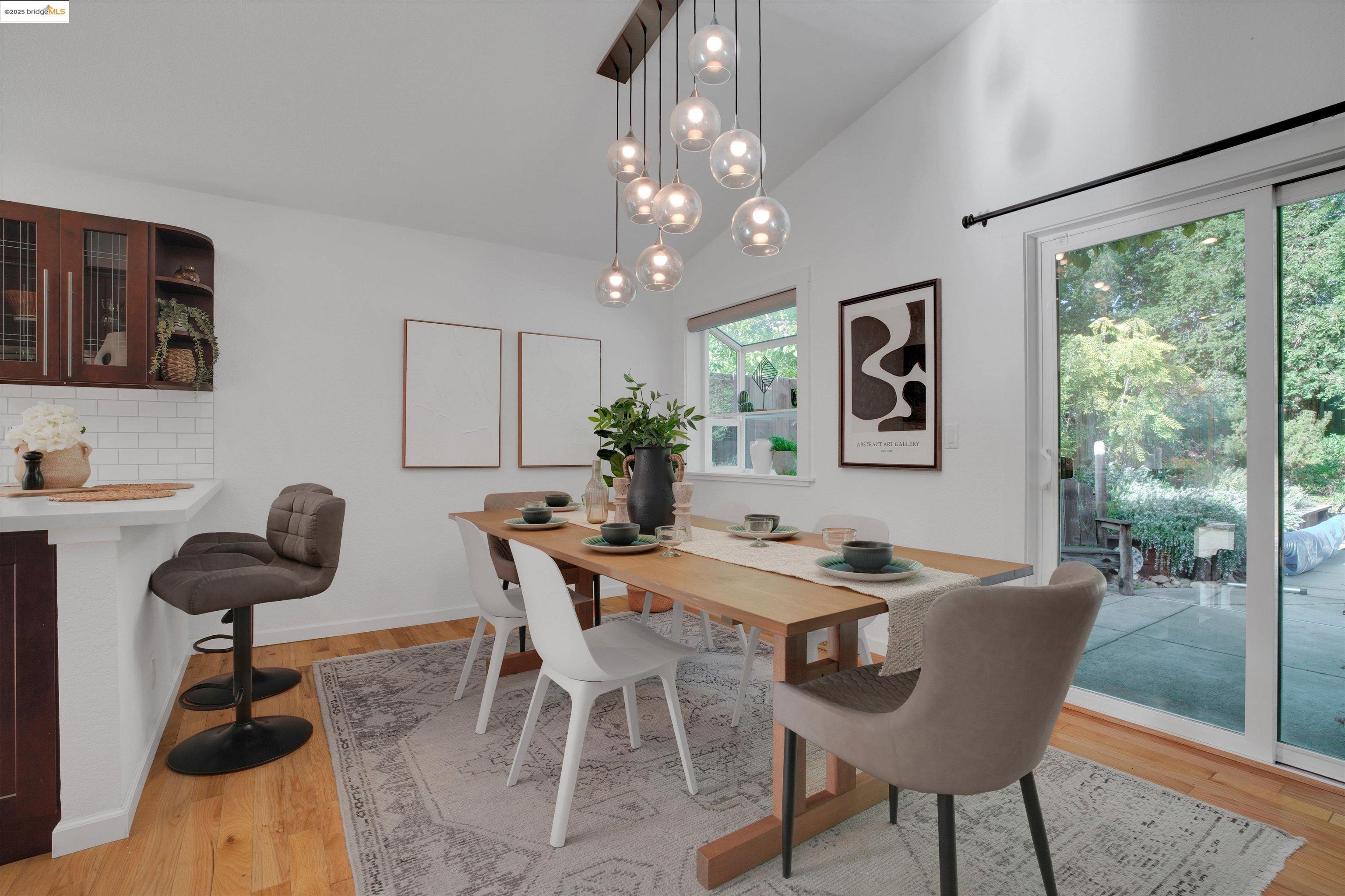 Detail Gallery Image 12 of 34 For 2380 Martinez Ct, Pinole,  CA 94564 - 3 Beds | 2 Baths