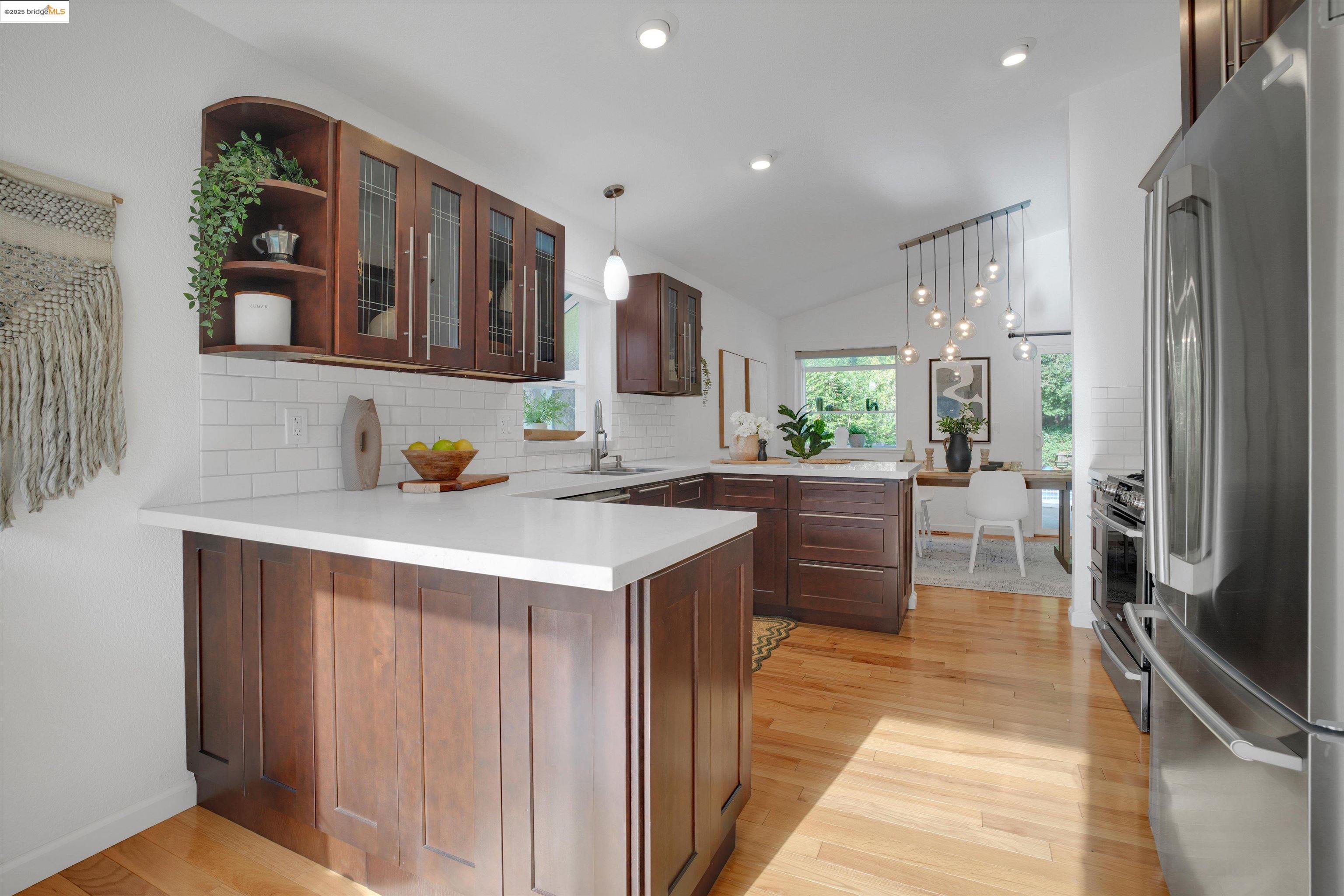 Detail Gallery Image 17 of 34 For 2380 Martinez Ct, Pinole,  CA 94564 - 3 Beds | 2 Baths