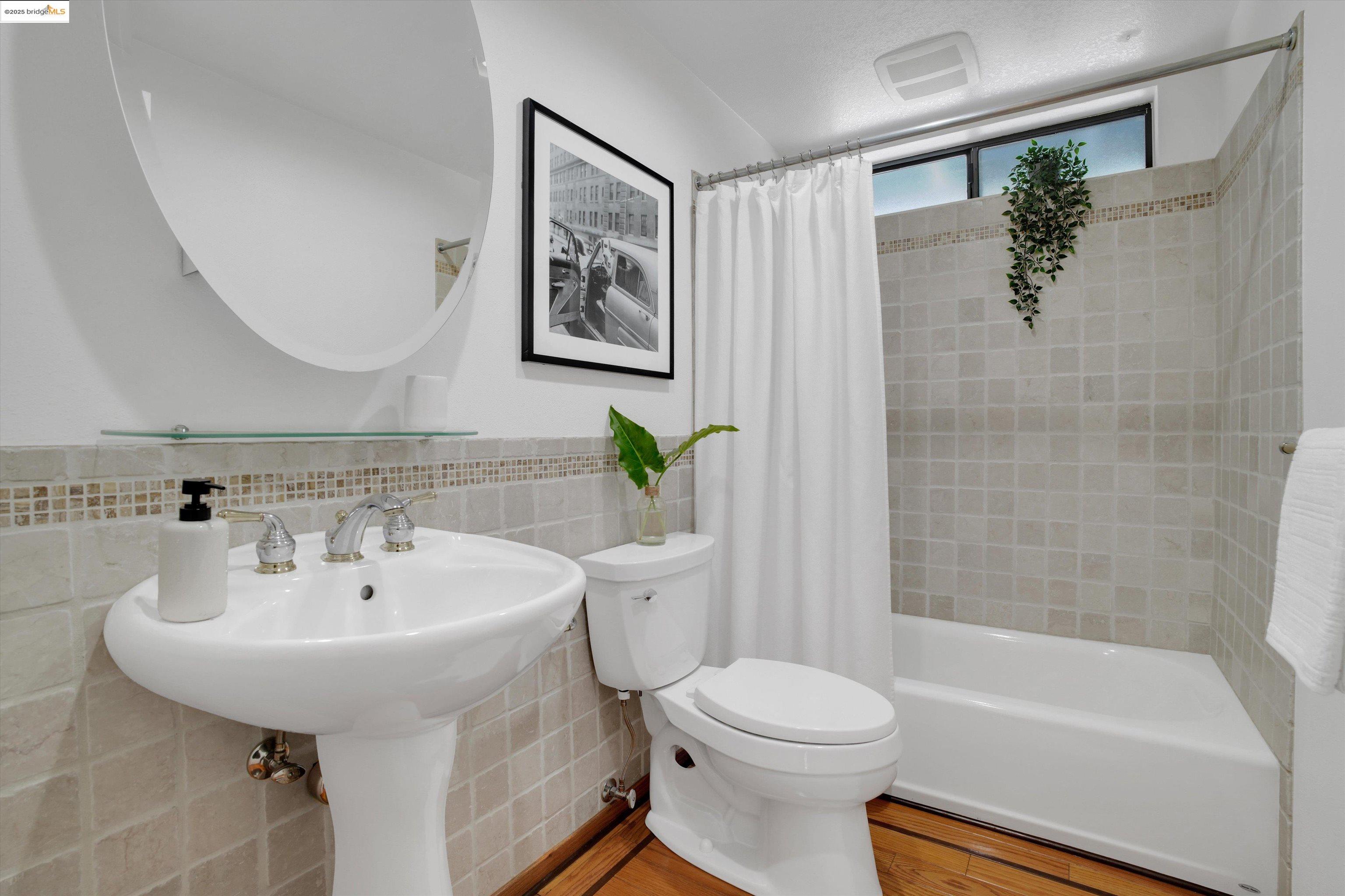 Detail Gallery Image 25 of 34 For 2380 Martinez Ct, Pinole,  CA 94564 - 3 Beds | 2 Baths