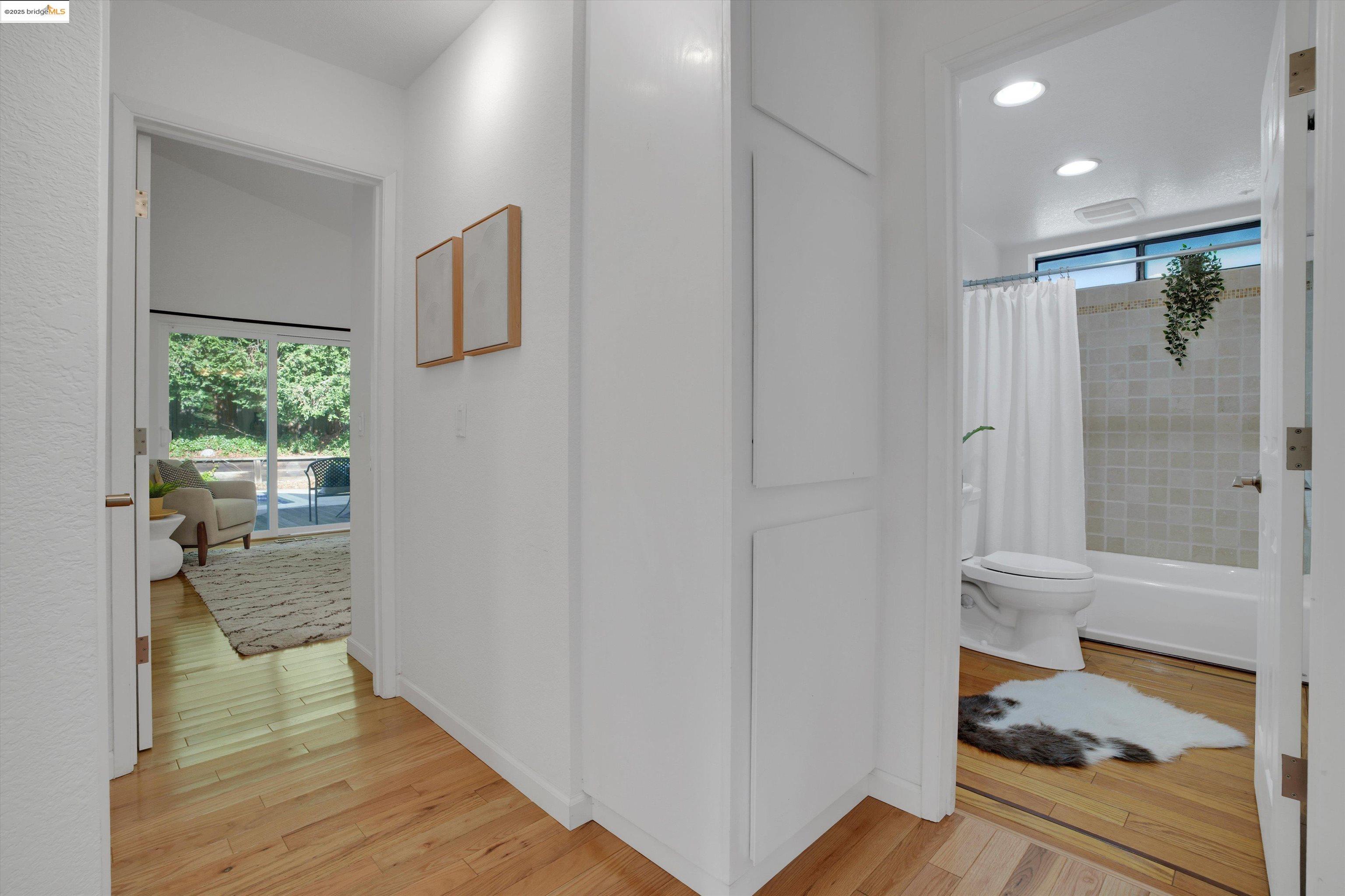 Detail Gallery Image 26 of 34 For 2380 Martinez Ct, Pinole,  CA 94564 - 3 Beds | 2 Baths