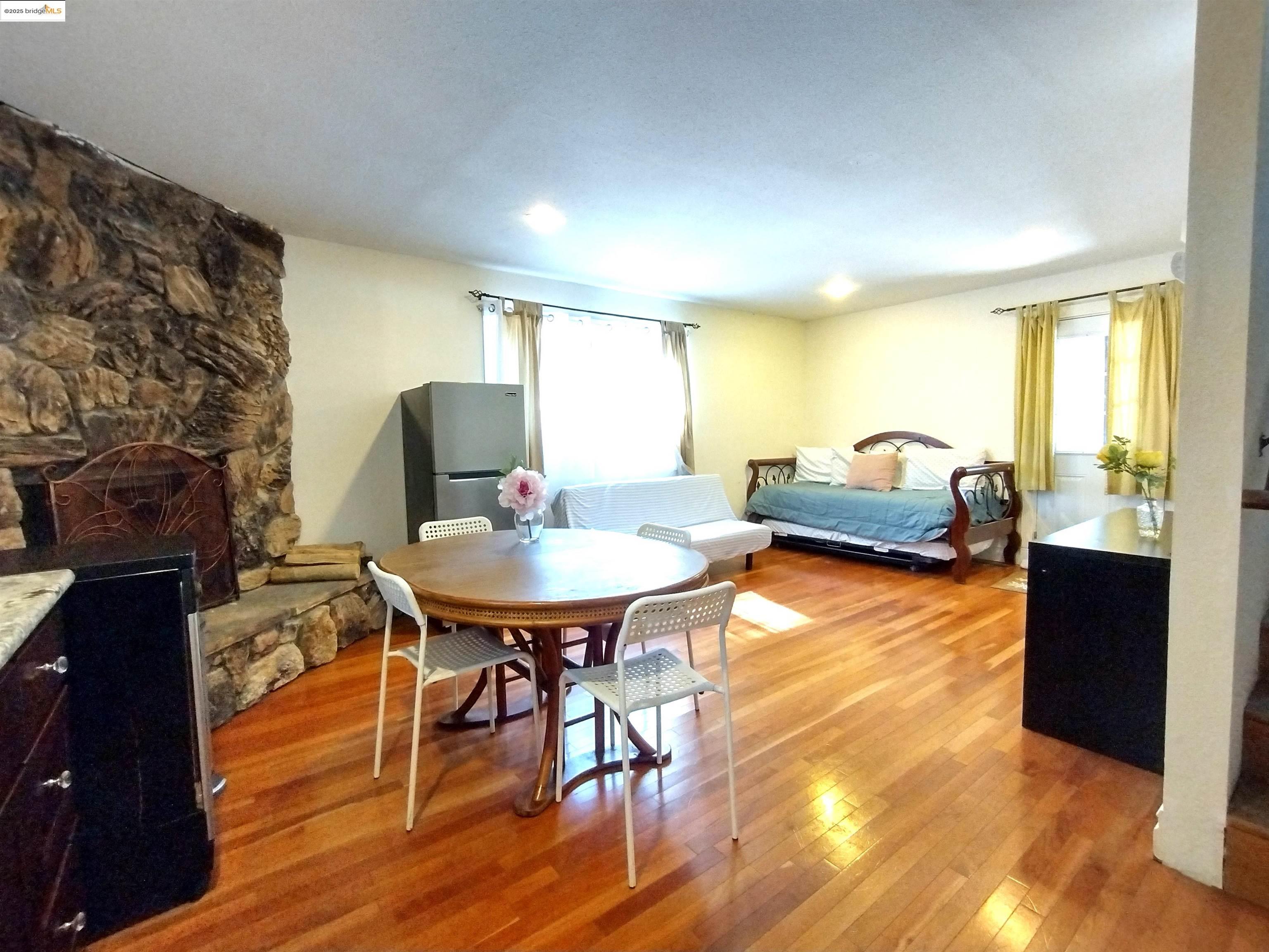 Detail Gallery Image 22 of 39 For 864 San Francisco Ave, South Lake Tahoe,  CA 96150 - 3 Beds | 3 Baths