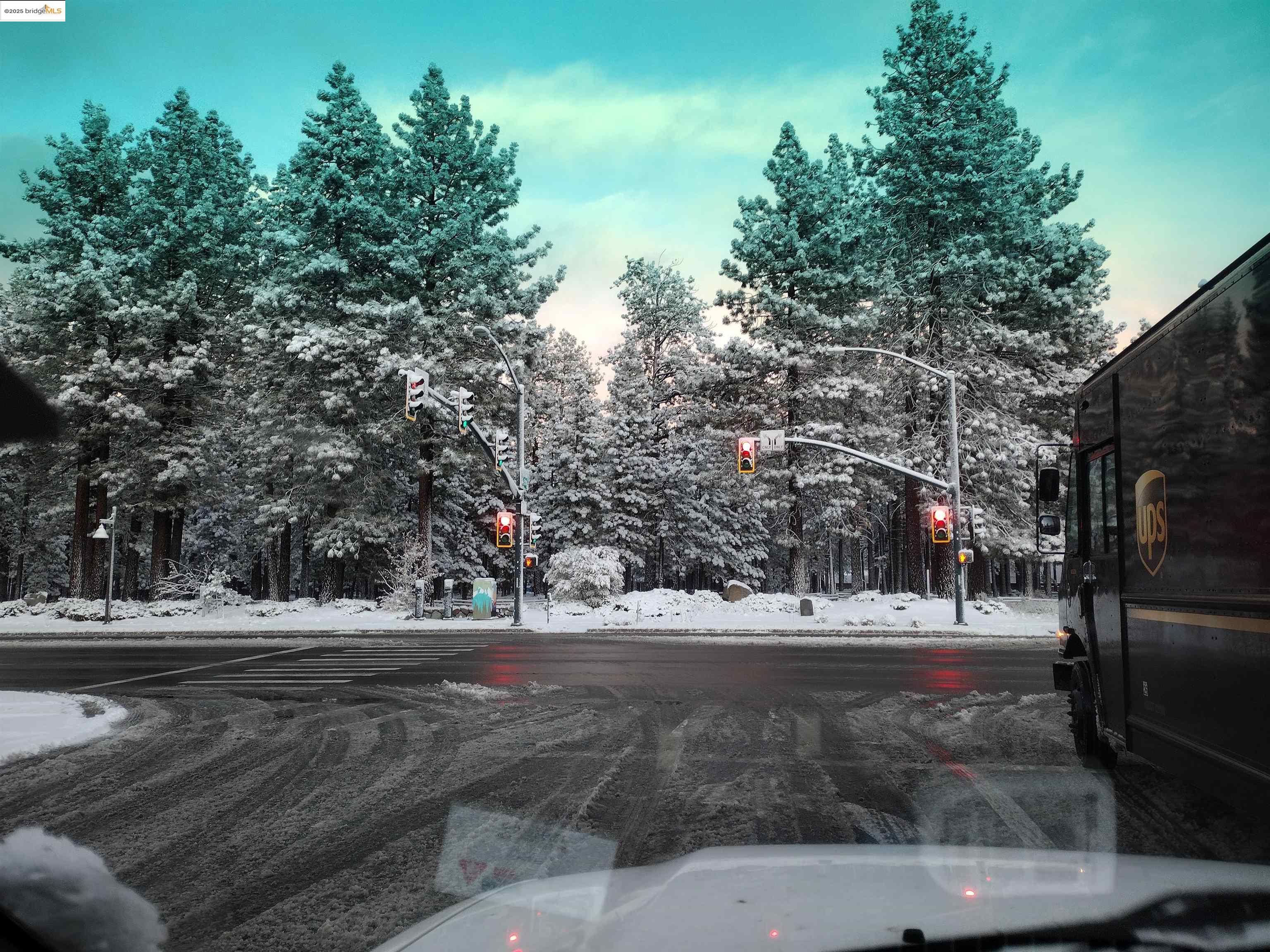 Detail Gallery Image 34 of 39 For 864 San Francisco Ave, South Lake Tahoe,  CA 96150 - 3 Beds | 3 Baths