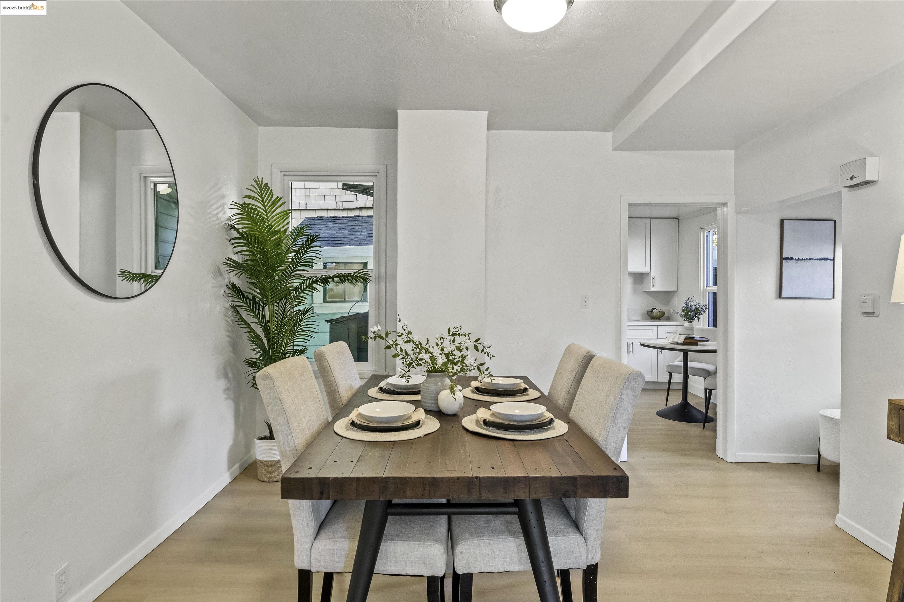 Detail Gallery Image 12 of 34 For 897 Oak Street, Alameda,  CA 94501 - – Beds | – Baths