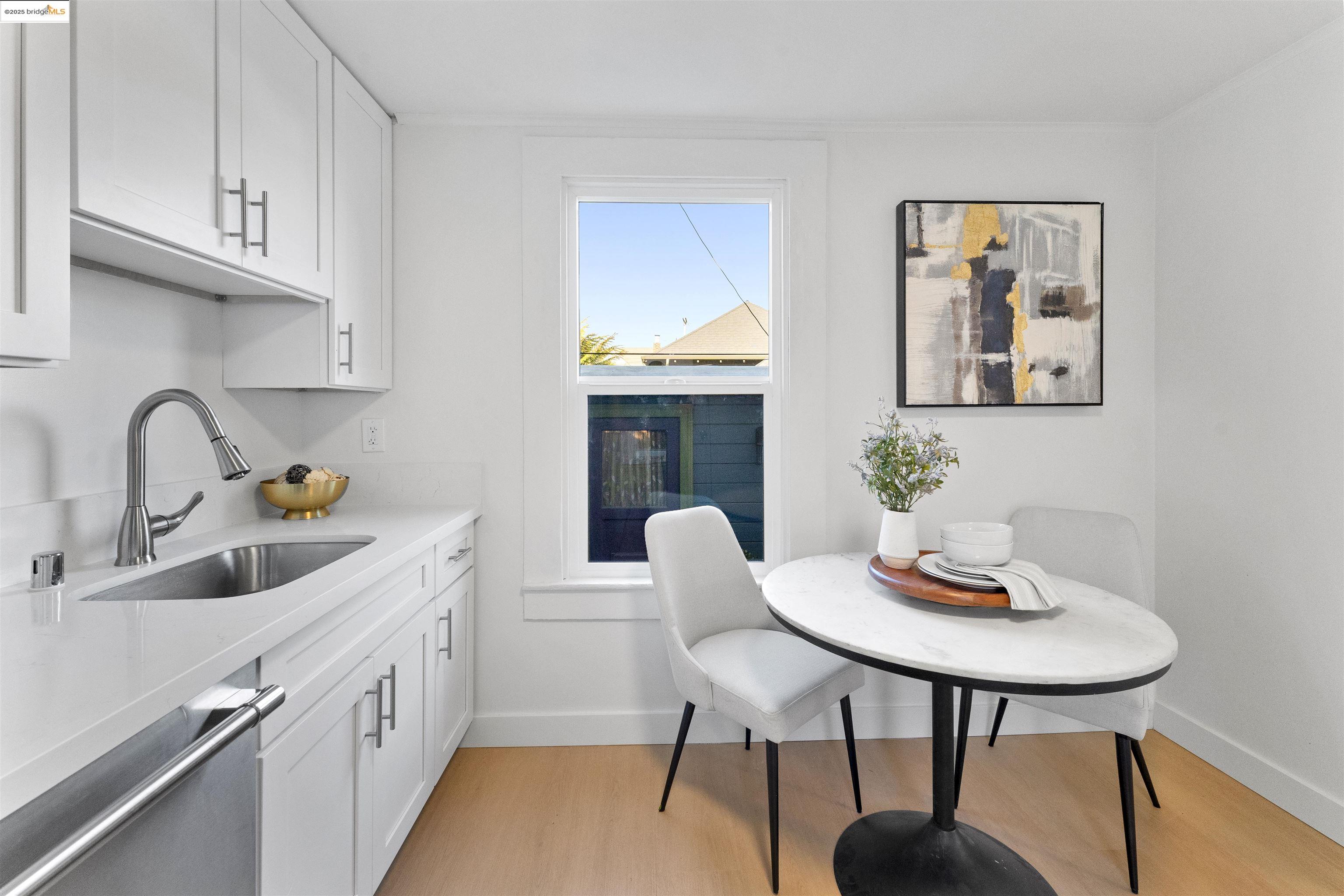 Detail Gallery Image 15 of 34 For 897 Oak Street, Alameda,  CA 94501 - – Beds | – Baths