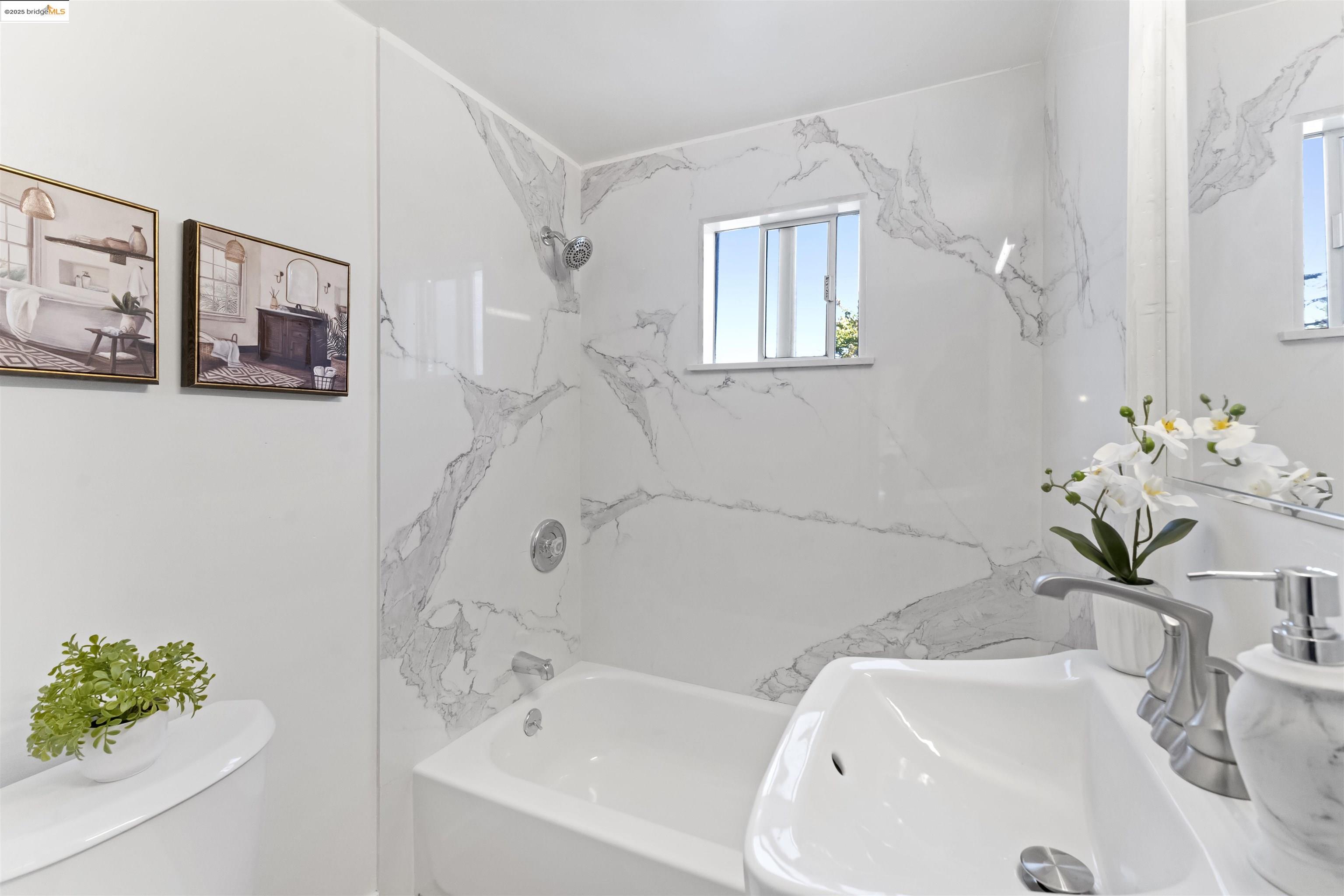 Detail Gallery Image 20 of 34 For 897 Oak Street, Alameda,  CA 94501 - – Beds | – Baths