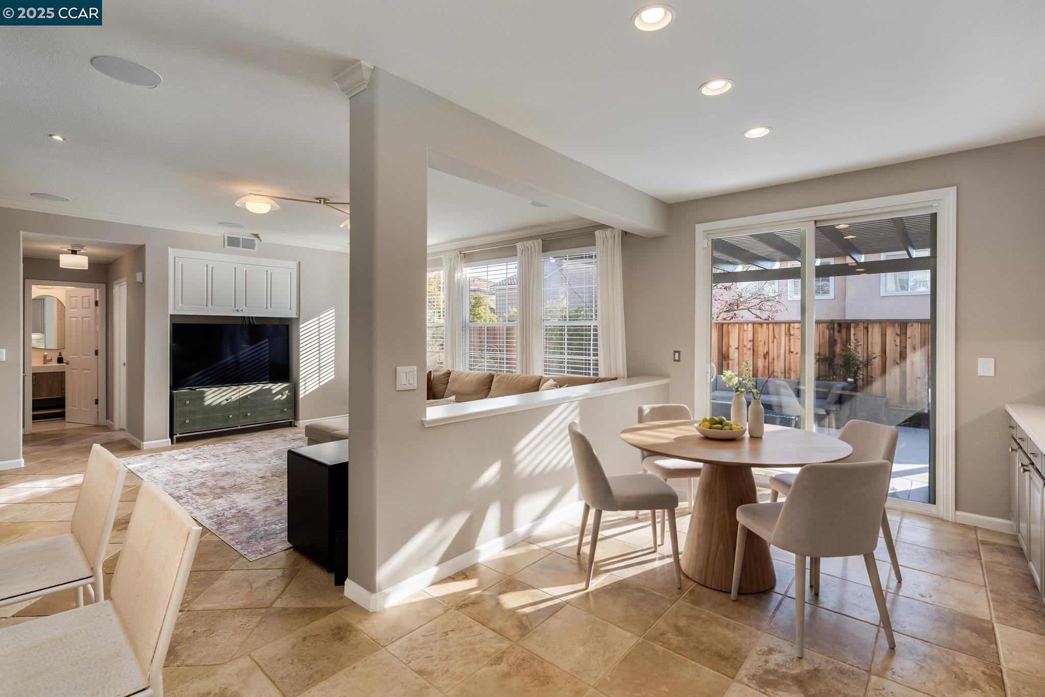 Detail Gallery Image 12 of 37 For 84 Plumeria Ct, Danville,  CA 94506 - 5 Beds | 3 Baths