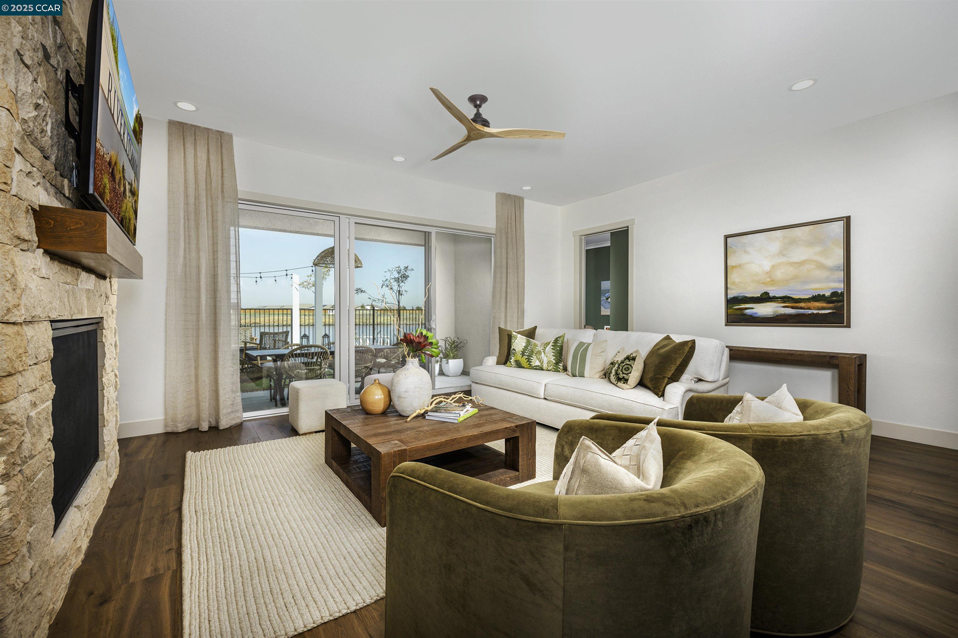 Detail Gallery Image 6 of 14 For 17429 Bushwick Lane, Lathrop,  CA 95330 - 5 Beds | 3/1 Baths