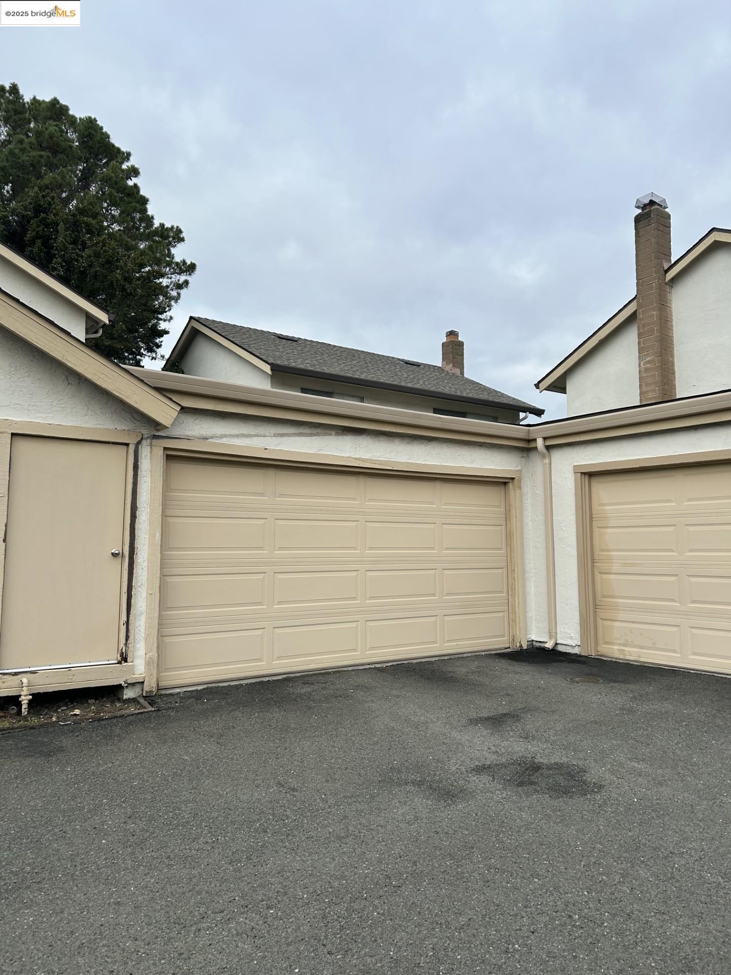 Detail Gallery Image 2 of 37 For 1363 Ridgecrest Rd, Pinole,  CA 94564 - 3 Beds | 2/1 Baths