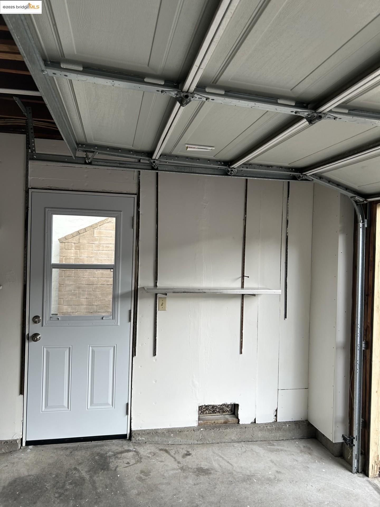 Detail Gallery Image 11 of 37 For 1363 Ridgecrest Rd, Pinole,  CA 94564 - 3 Beds | 2/1 Baths