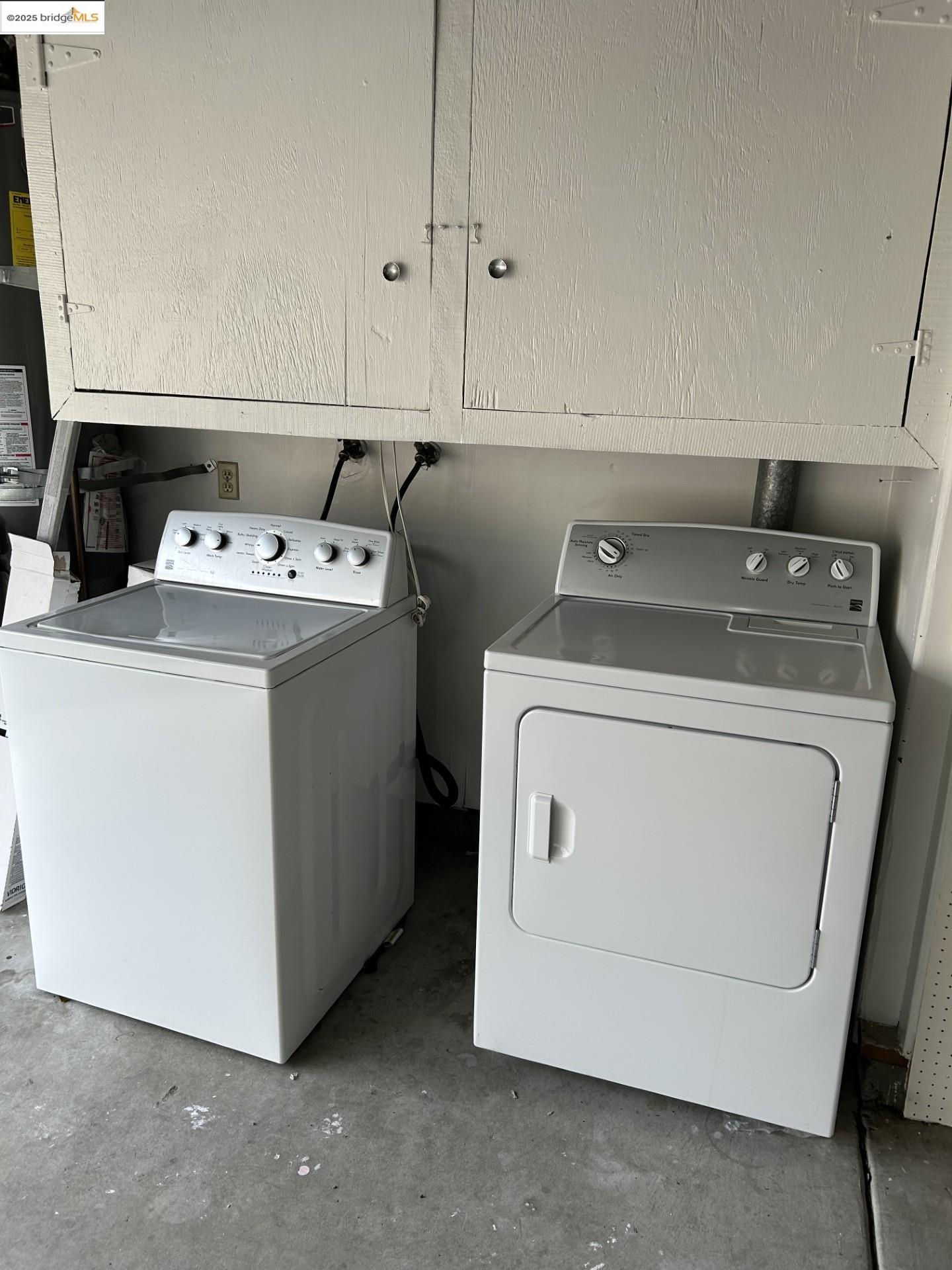 Detail Gallery Image 12 of 37 For 1363 Ridgecrest Rd, Pinole,  CA 94564 - 3 Beds | 2/1 Baths