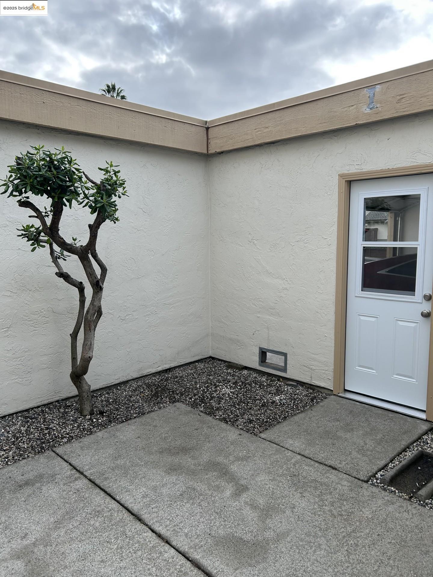 Detail Gallery Image 20 of 37 For 1363 Ridgecrest Rd, Pinole,  CA 94564 - 3 Beds | 2/1 Baths