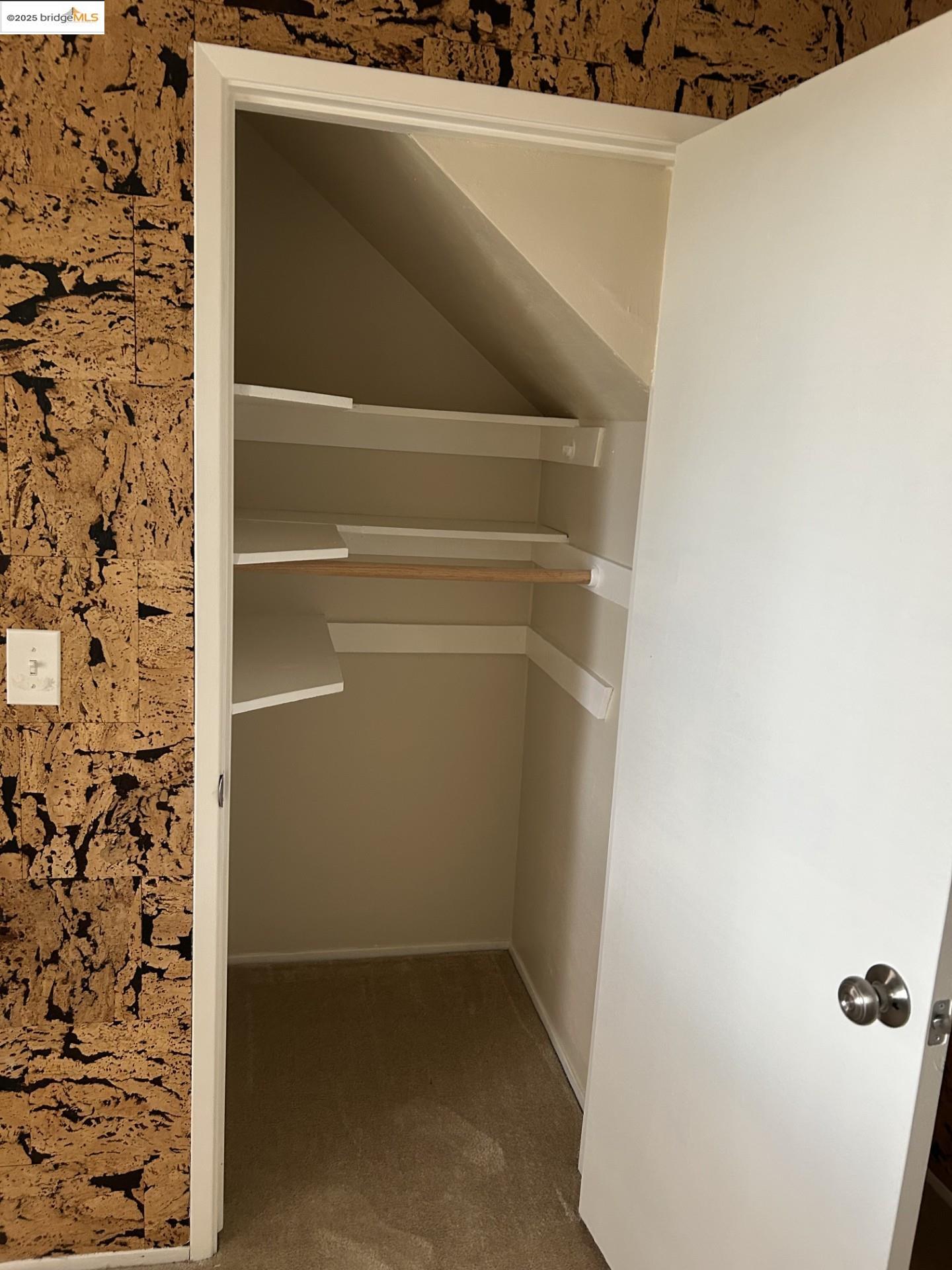 Detail Gallery Image 26 of 37 For 1363 Ridgecrest Rd, Pinole,  CA 94564 - 3 Beds | 2/1 Baths