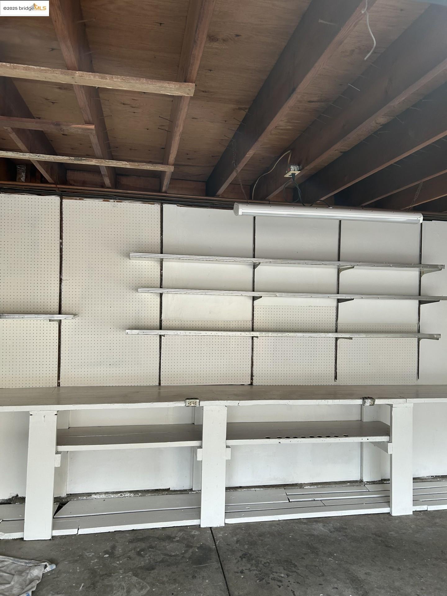 Detail Gallery Image 10 of 37 For 1363 Ridgecrest Rd, Pinole,  CA 94564 - 3 Beds | 2/1 Baths