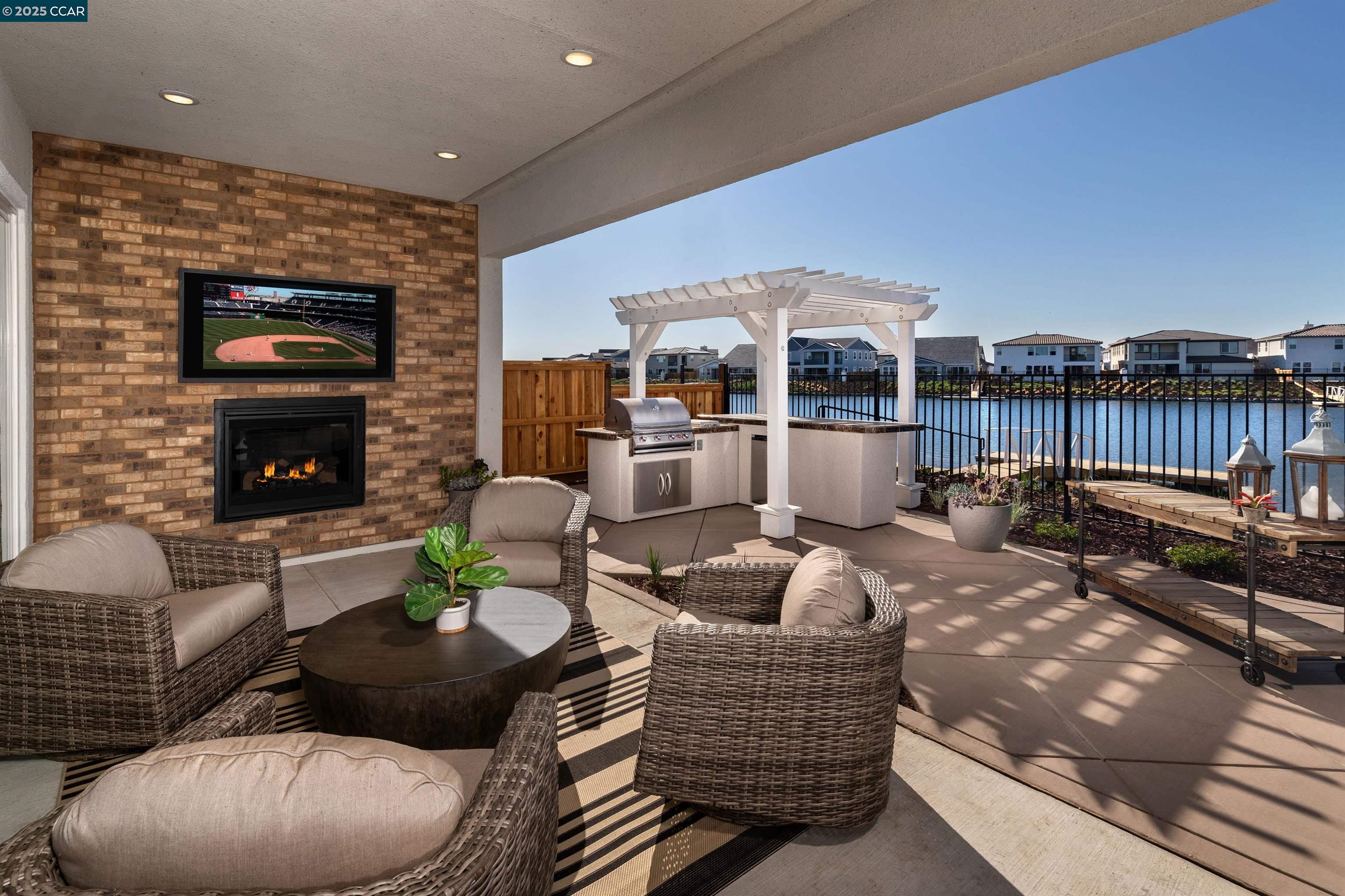 Detail Gallery Image 15 of 20 For 16121 Poulson Ct, Lathrop,  CA 95330 - 5 Beds | 4/1 Baths