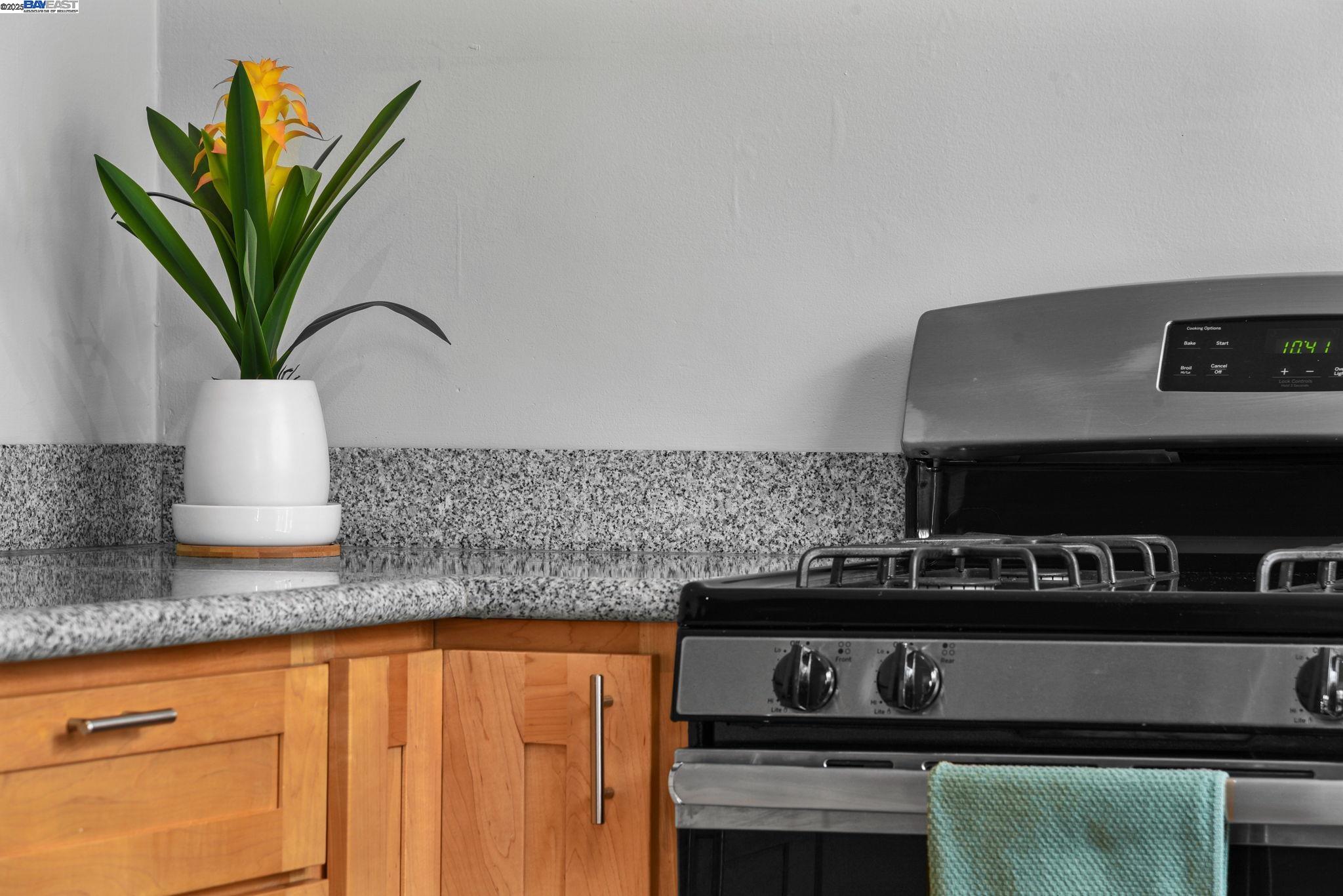 Detail Gallery Image 22 of 25 For 1925 Leavenworth St #7,  San Francisco,  CA 94133 - 1 Beds | 1 Baths