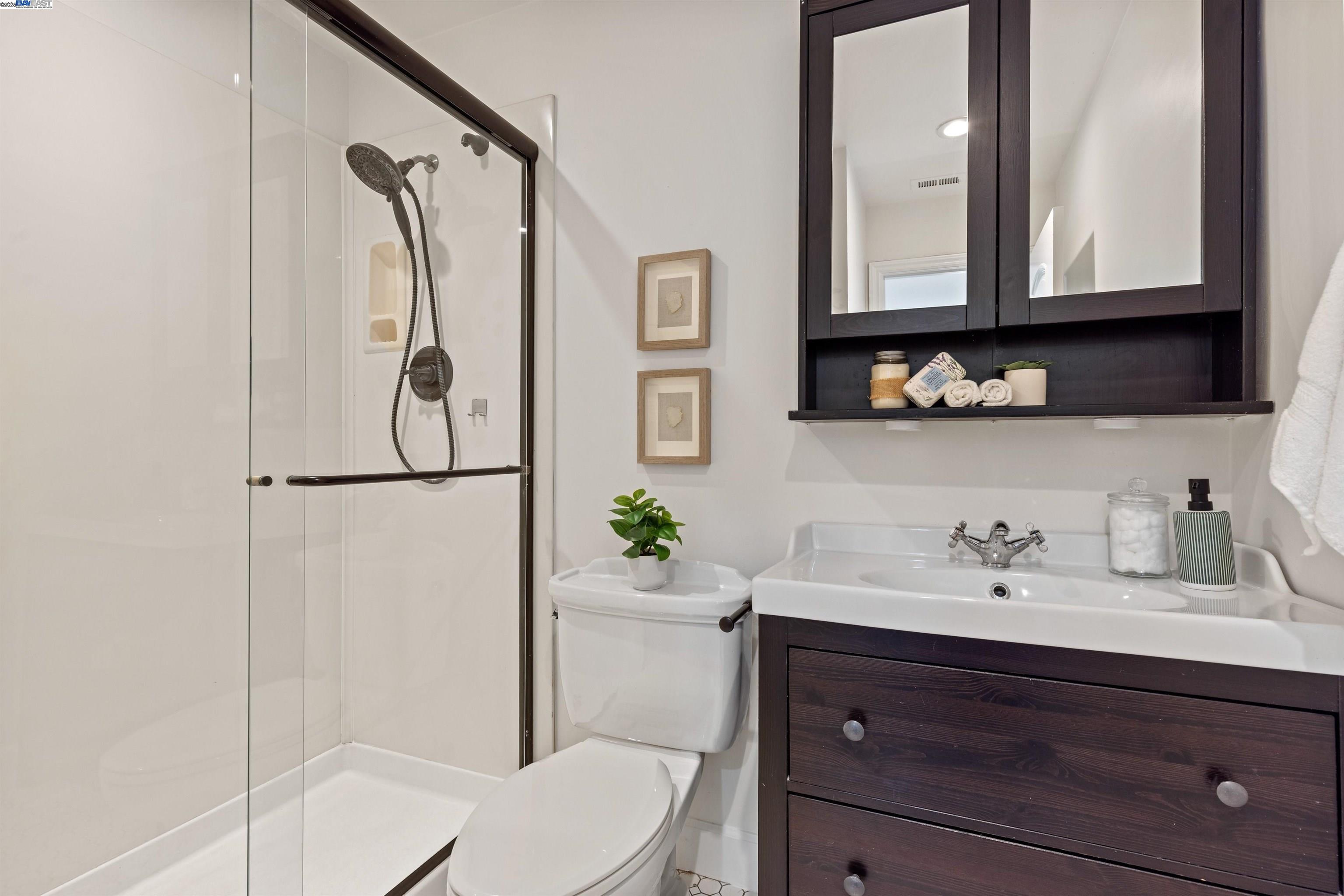 Detail Gallery Image 22 of 32 For 5285 Felicia Ave, Livermore,  CA 94550 - 3 Beds | 2 Baths