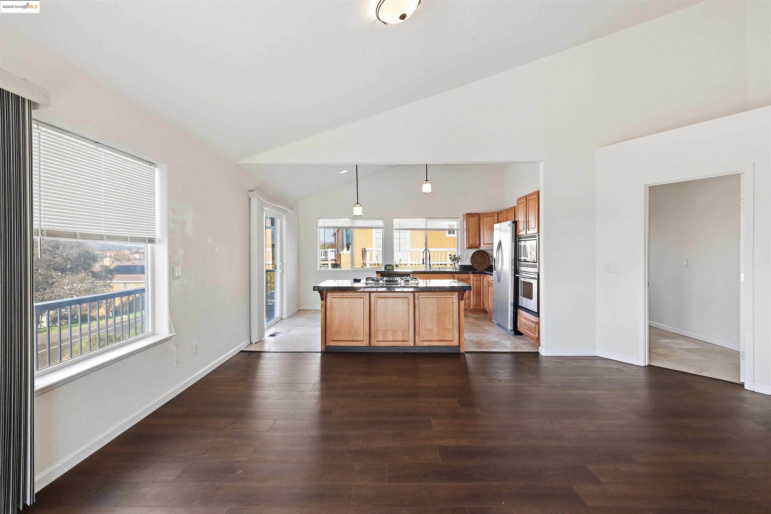 Detail Gallery Image 11 of 60 For 629 Poker Flat, Copperopolis,  CA 95228 - 3 Beds | 2/1 Baths