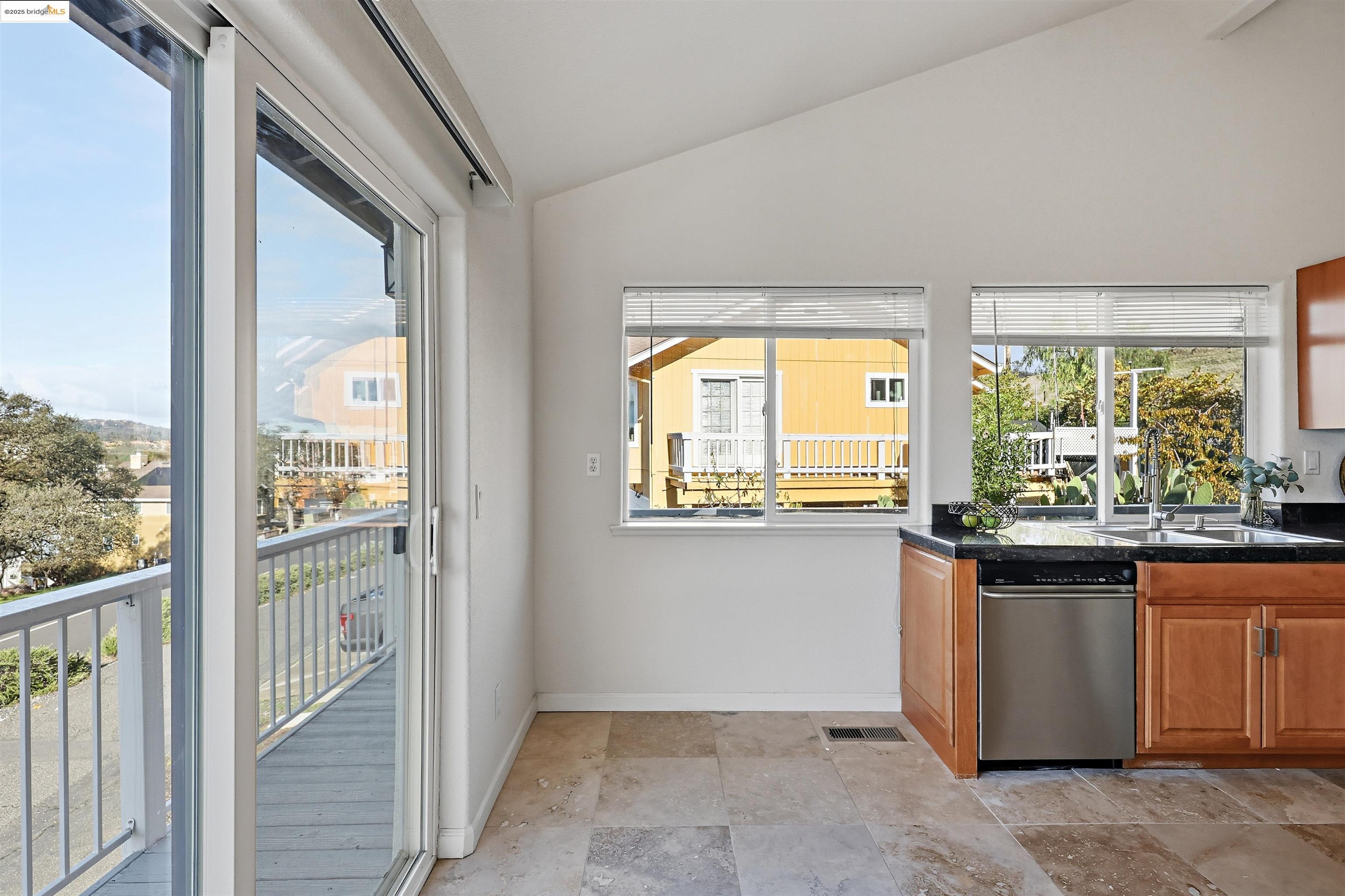 Detail Gallery Image 15 of 60 For 629 Poker Flat, Copperopolis,  CA 95228 - 3 Beds | 2/1 Baths