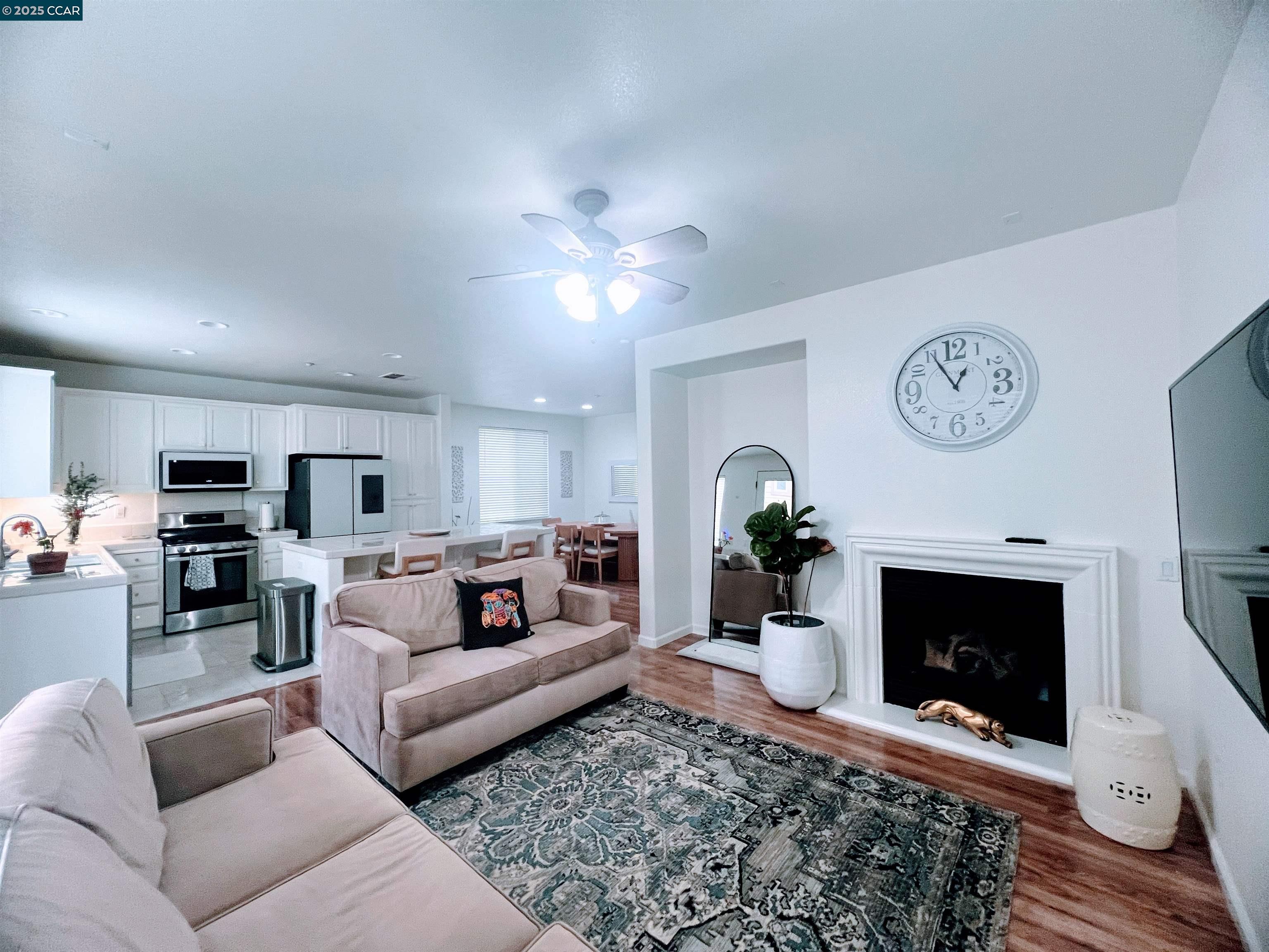 Detail Gallery Image 10 of 26 For 430 Chestnut Street, Brentwood,  CA 94513-6391 - 4 Beds | 2/1 Baths