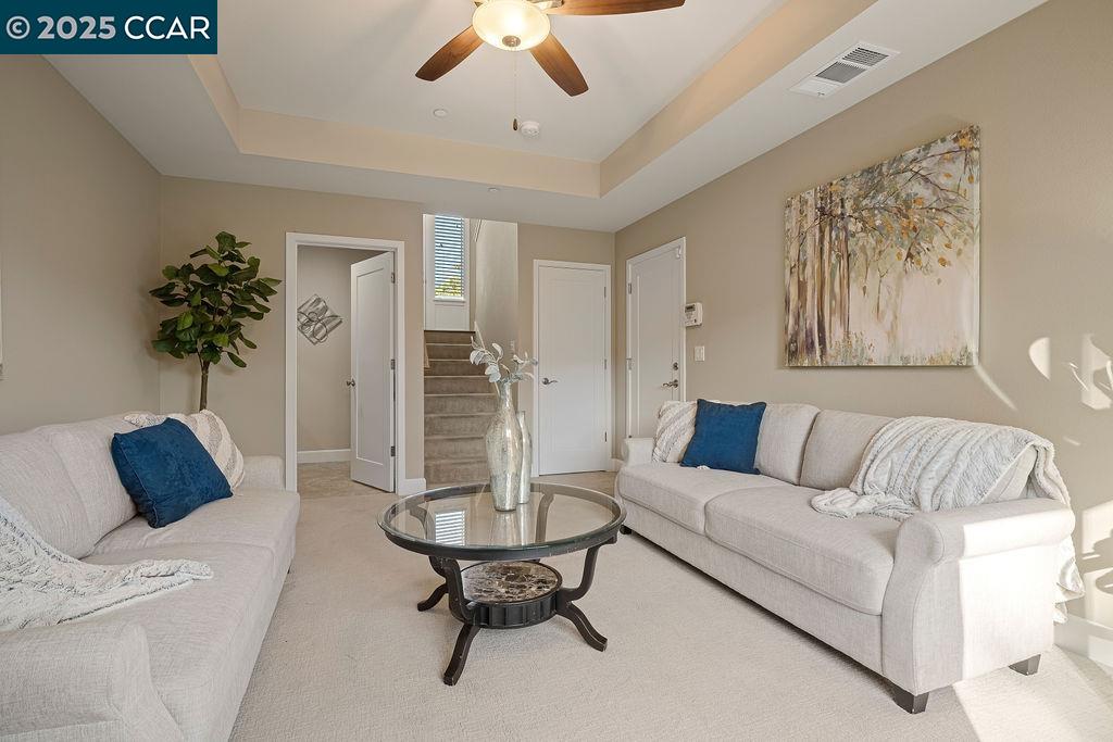 Detail Gallery Image 11 of 45 For 200 Valletta Ln, Pleasanton,  CA 94566 - 3 Beds | 2/2 Baths