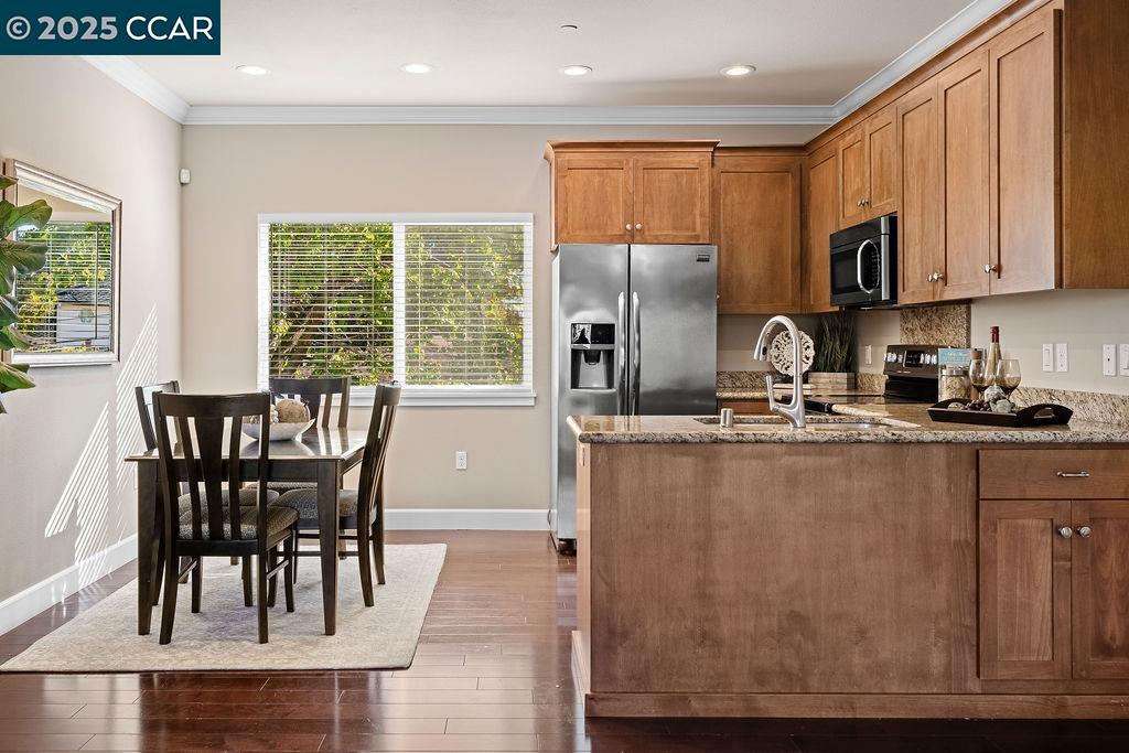 Detail Gallery Image 16 of 45 For 200 Valletta Ln, Pleasanton,  CA 94566 - 3 Beds | 2/2 Baths