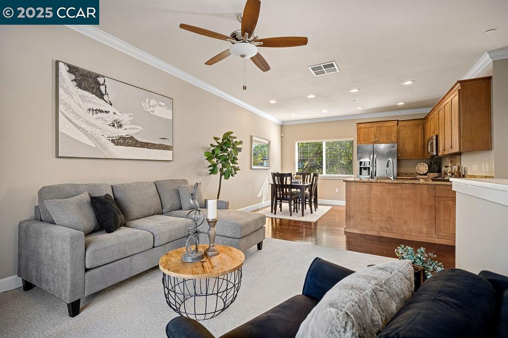 Detail Gallery Image 22 of 45 For 200 Valletta Ln, Pleasanton,  CA 94566 - 3 Beds | 2/2 Baths