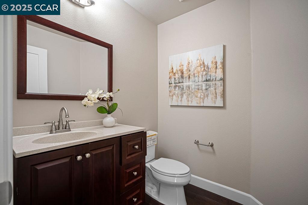 Detail Gallery Image 27 of 45 For 200 Valletta Ln, Pleasanton,  CA 94566 - 3 Beds | 2/2 Baths