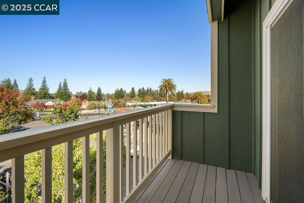 Detail Gallery Image 31 of 45 For 200 Valletta Ln, Pleasanton,  CA 94566 - 3 Beds | 2/2 Baths