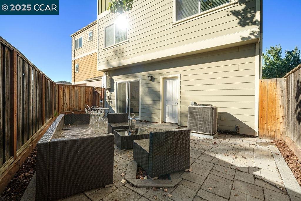 Detail Gallery Image 35 of 45 For 200 Valletta Ln, Pleasanton,  CA 94566 - 3 Beds | 2/2 Baths