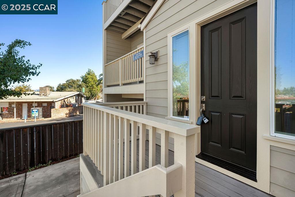 Detail Gallery Image 4 of 45 For 200 Valletta Ln, Pleasanton,  CA 94566 - 3 Beds | 2/2 Baths