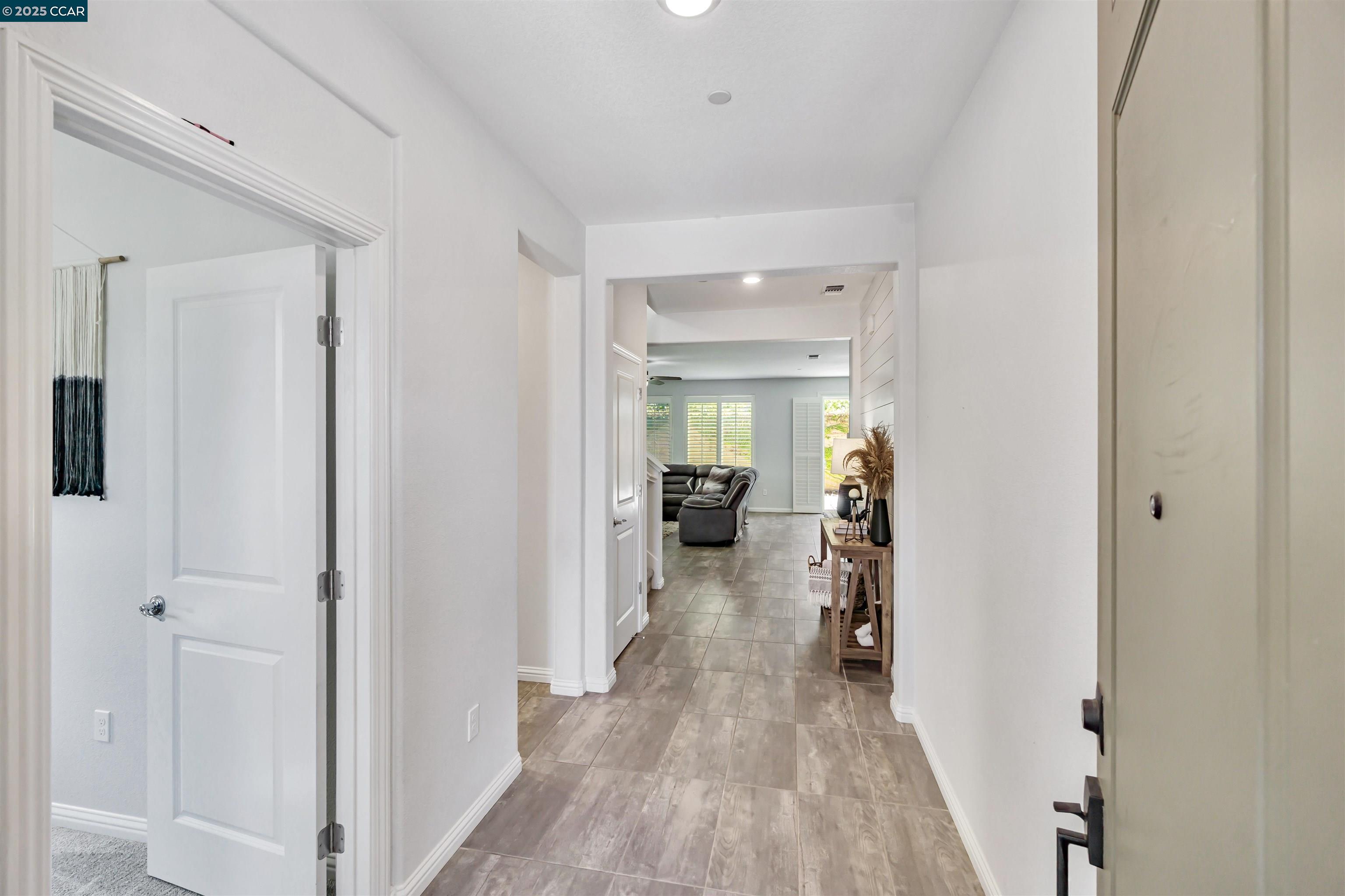 Detail Gallery Image 13 of 39 For 158 Wooley Creek Way, Brentwood,  CA 94513 - 4 Beds | 2/1 Baths