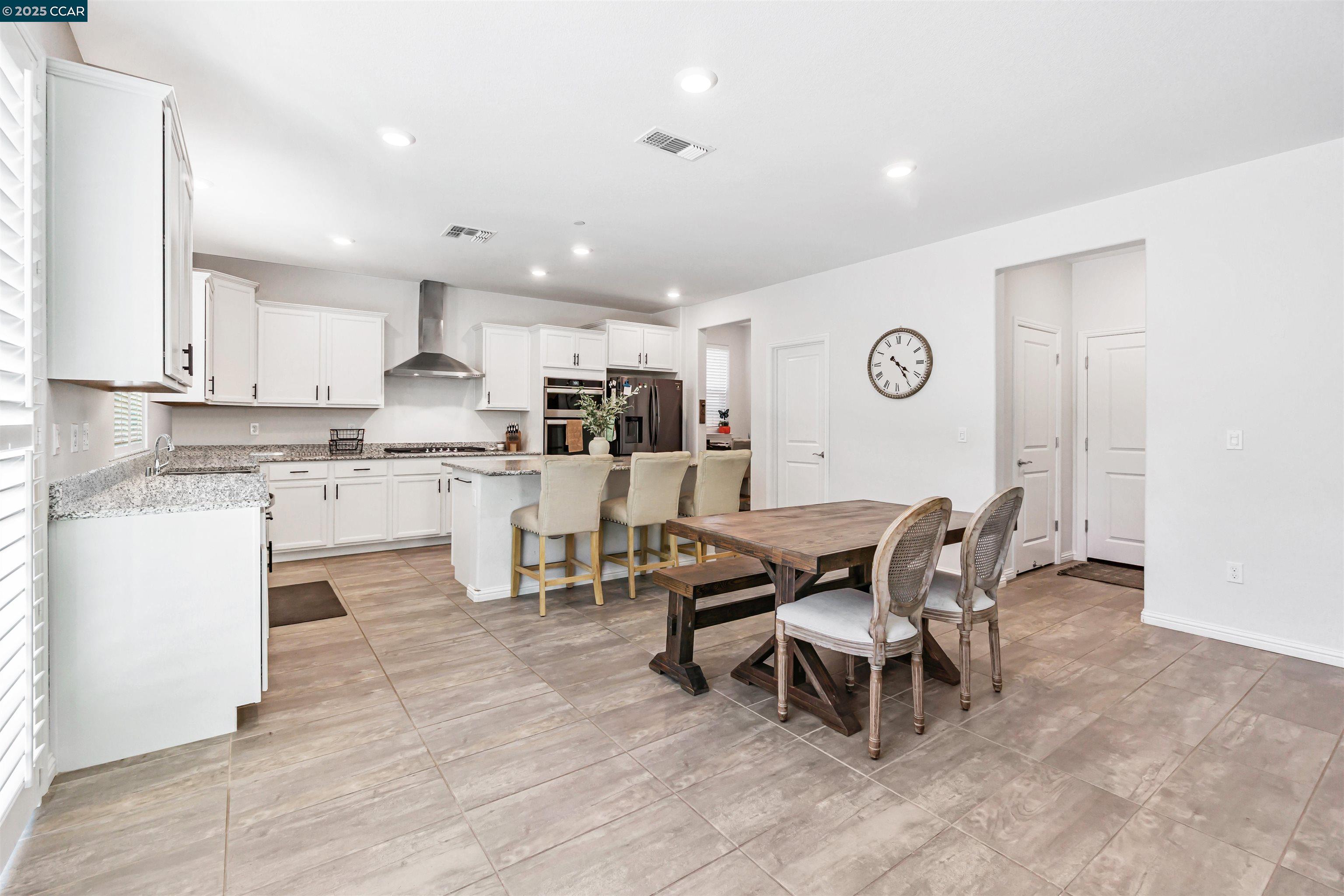 Detail Gallery Image 20 of 39 For 158 Wooley Creek Way, Brentwood,  CA 94513 - 4 Beds | 2/1 Baths