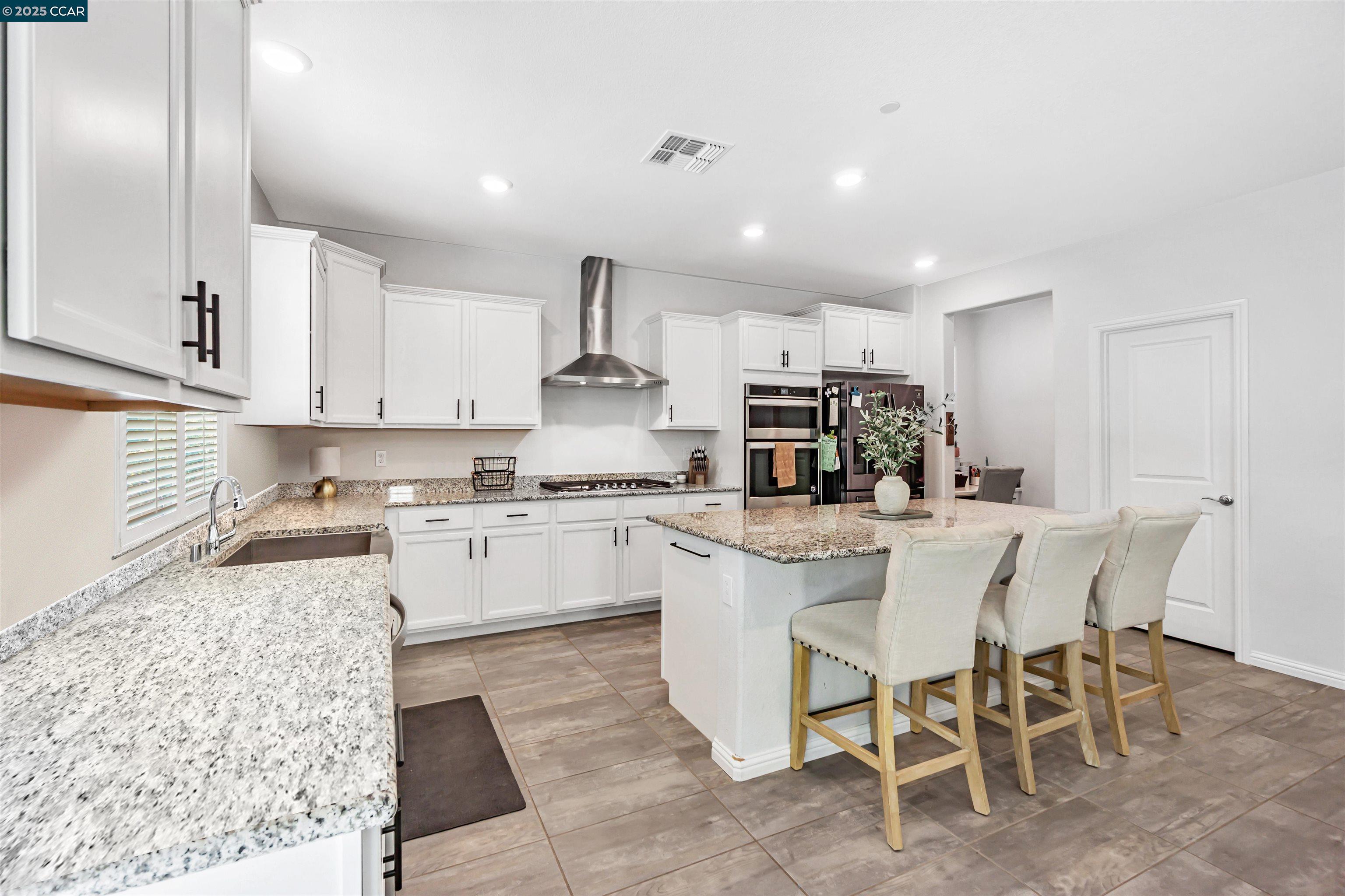 Detail Gallery Image 4 of 39 For 158 Wooley Creek Way, Brentwood,  CA 94513 - 4 Beds | 2/1 Baths