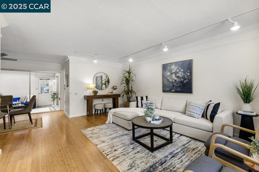 Photo #6: 41118004 Listing: Photo #6