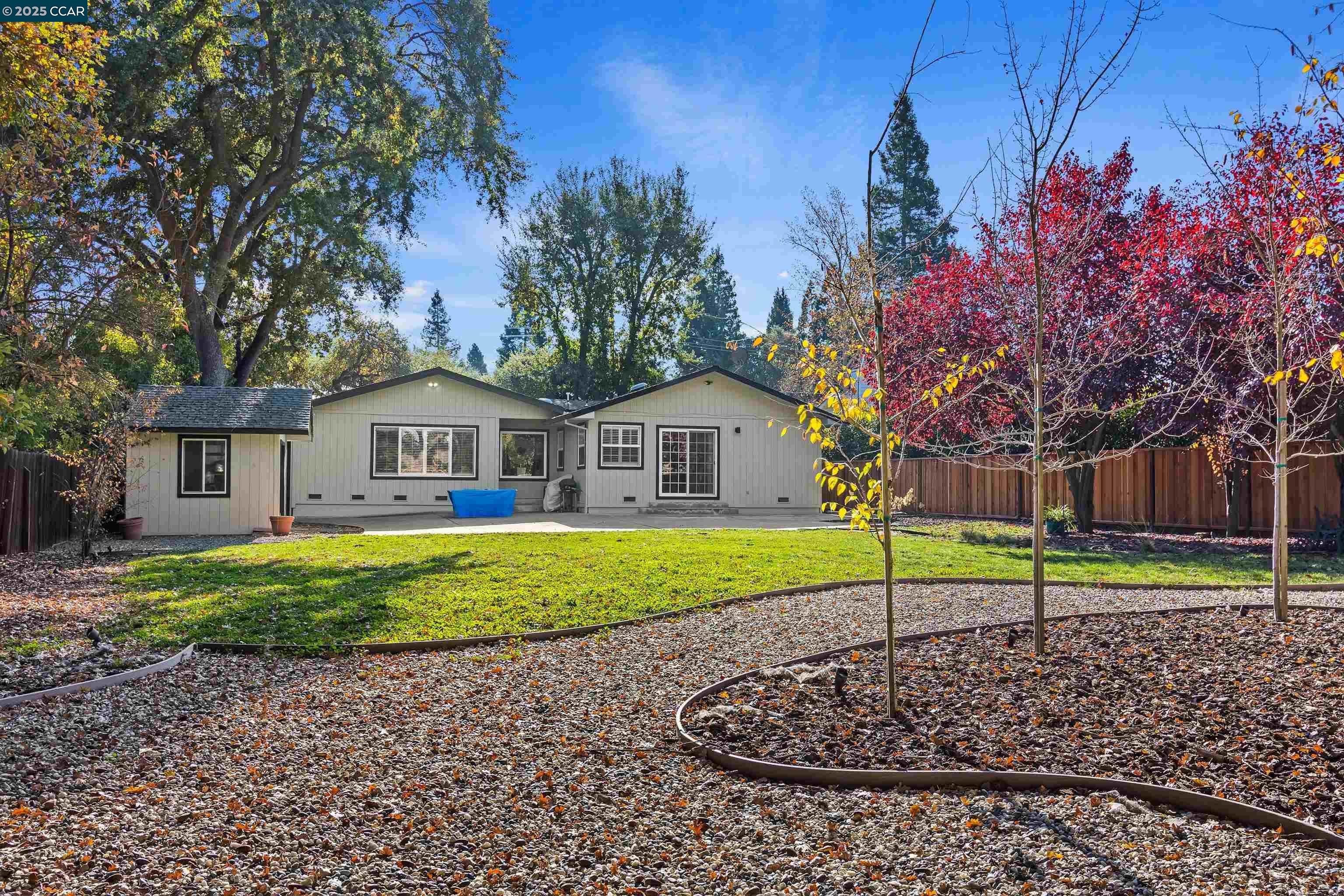 Detail Gallery Image 16 of 32 For 1536 Alamo Way, Alamo,  CA 94507 - 5 Beds | 2 Baths