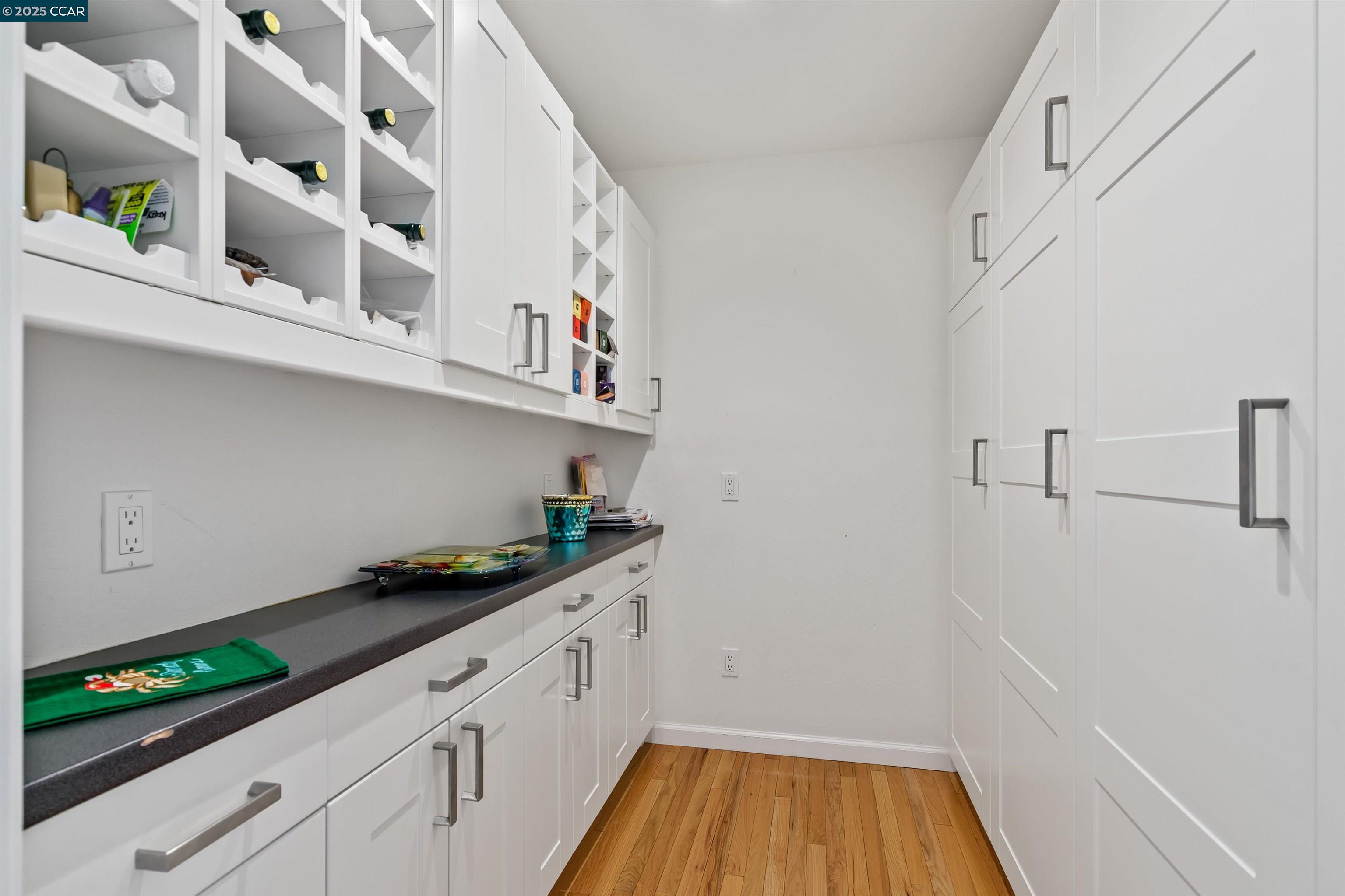 Detail Gallery Image 5 of 32 For 1536 Alamo Way, Alamo,  CA 94507 - 5 Beds | 2 Baths