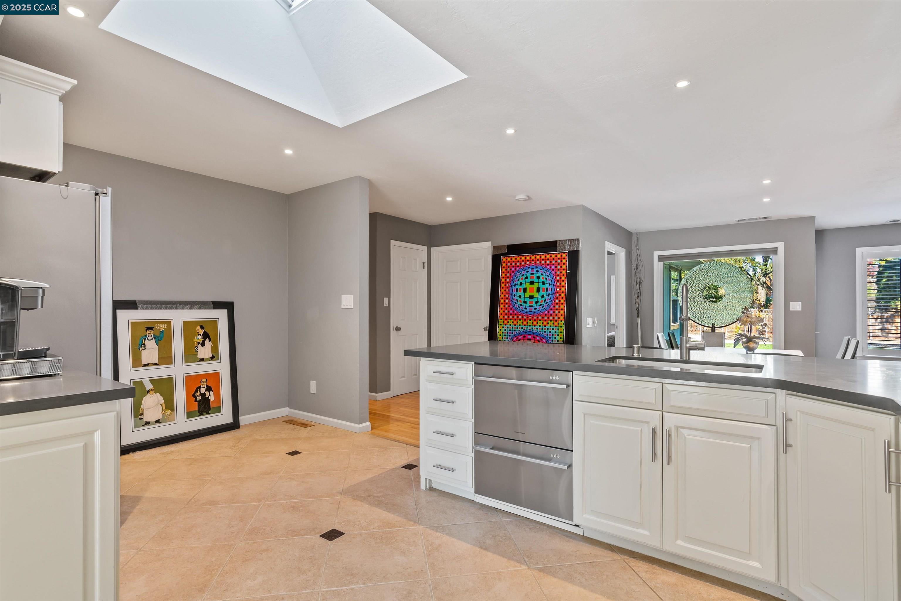 Detail Gallery Image 8 of 32 For 1536 Alamo Way, Alamo,  CA 94507 - 5 Beds | 2 Baths