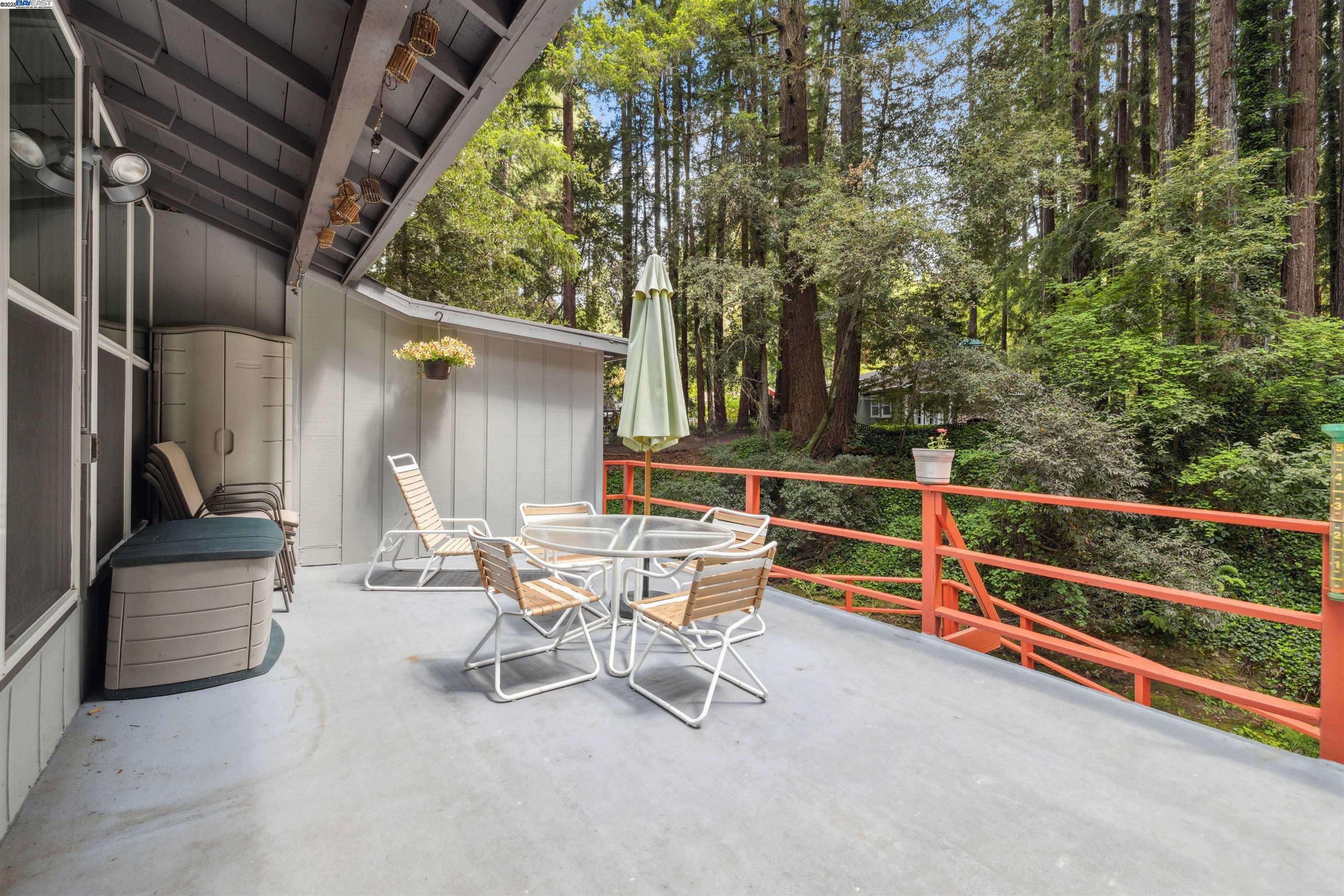 Detail Gallery Image 15 of 33 For 495 Primavera Rd, Boulder Creek,  CA 95006 - 5 Beds | 2 Baths