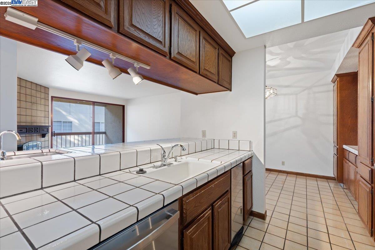 Photo #12: 41118007 Listing: Photo #12