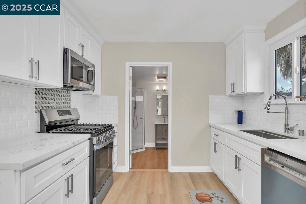 Detail Gallery Image 7 of 23 For 436 S 16th St, Richmond,  CA 94804 - 3 Beds | 2 Baths